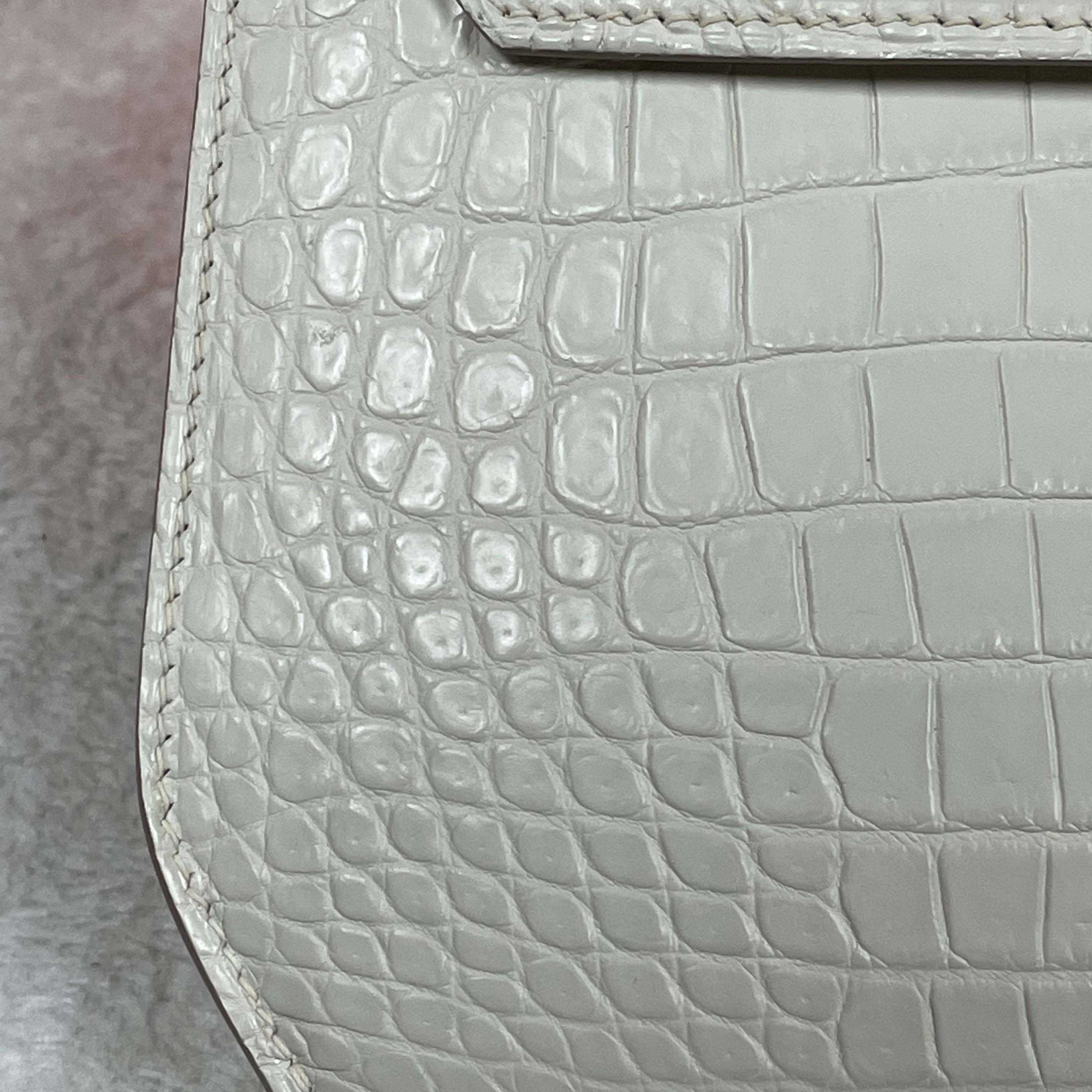 Hermes Kelly Depeche Crocodile Beton 25cm - DopestKickz