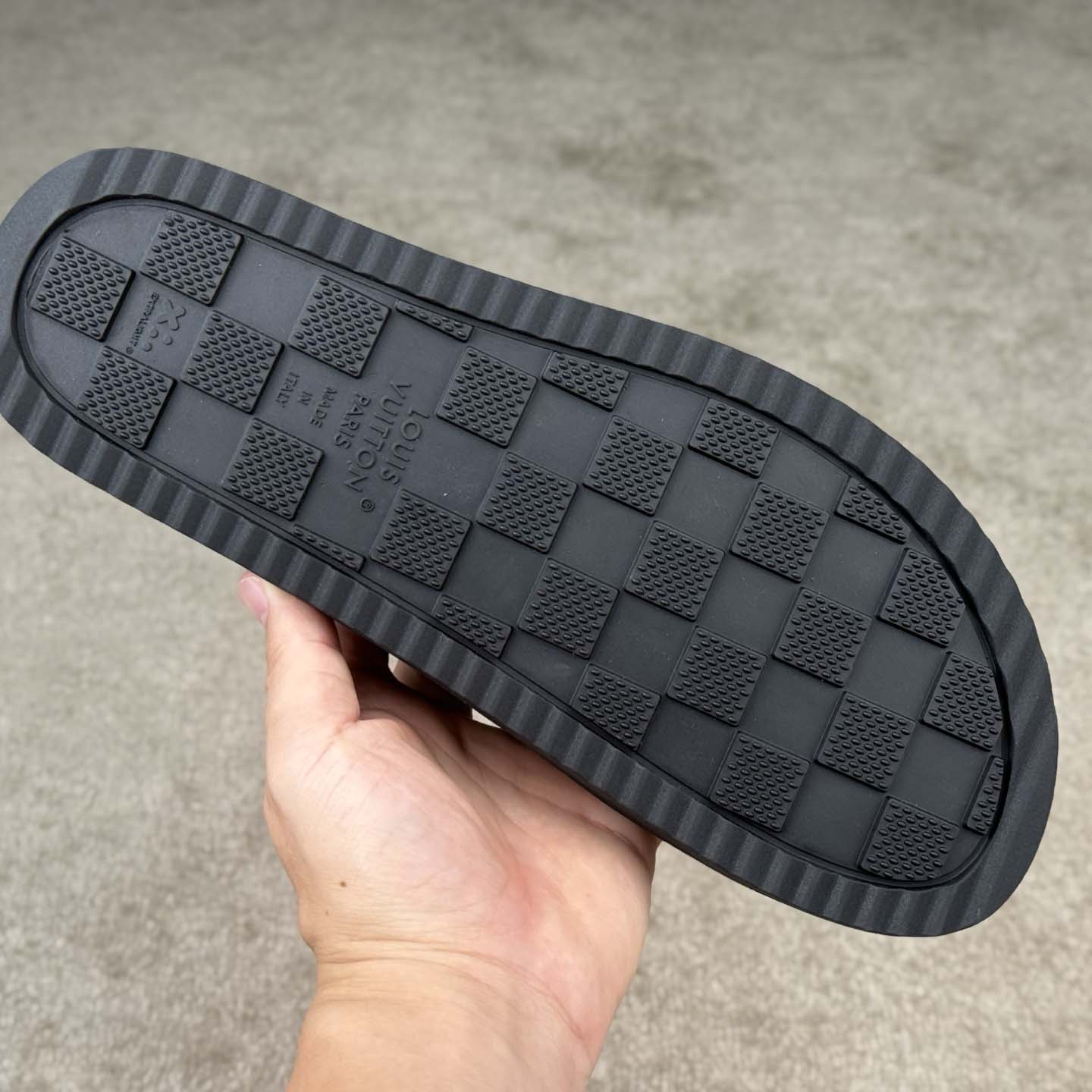 Louis Vuitton Miami Mule   1AHSNO - DopestKickz