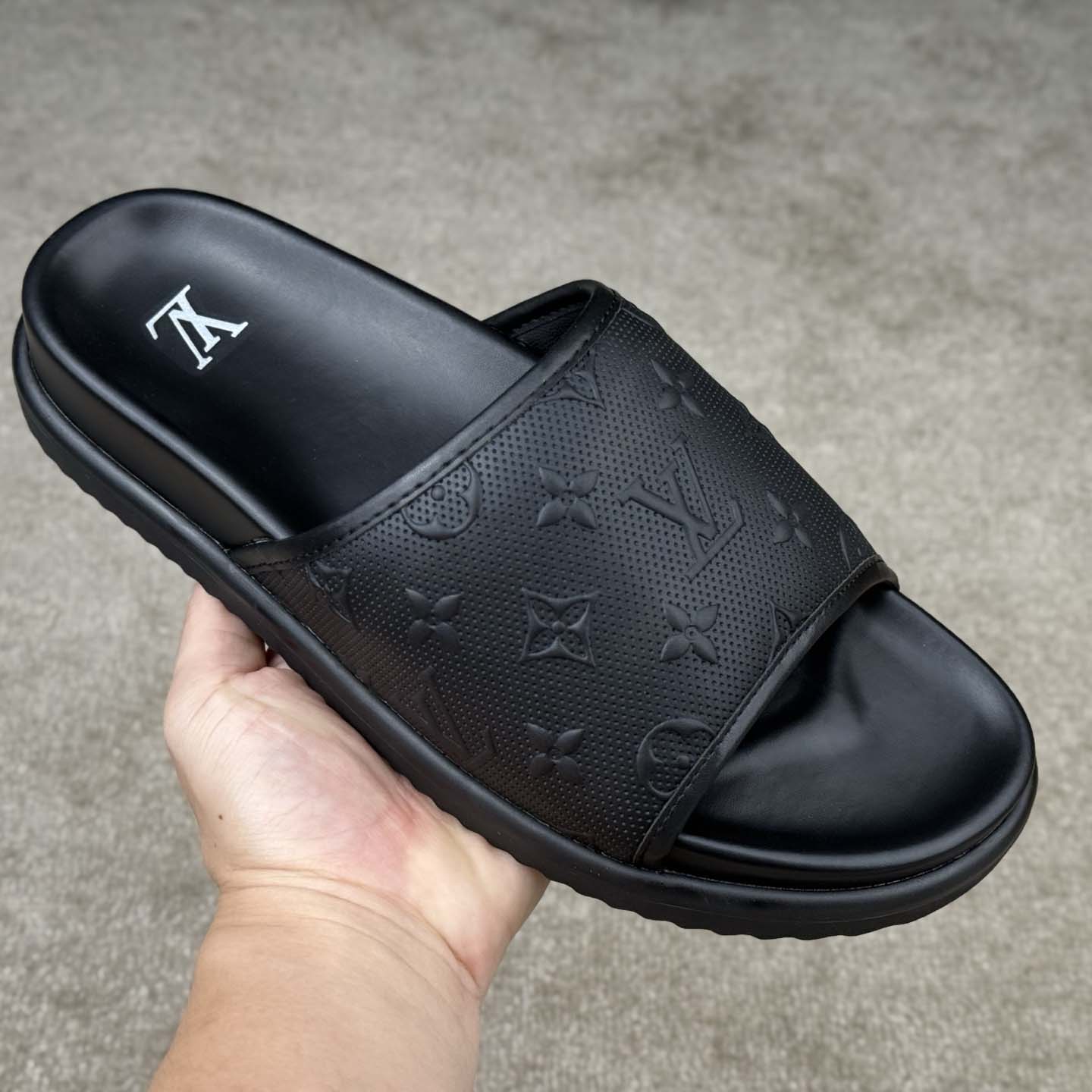 Louis Vuitton Miami Mule   1AHSNO - DopestKickz