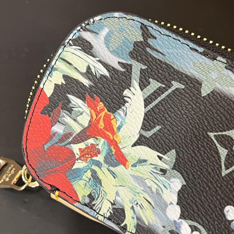 Louis Vuitton Sunglasses Pouch - DopestKickz