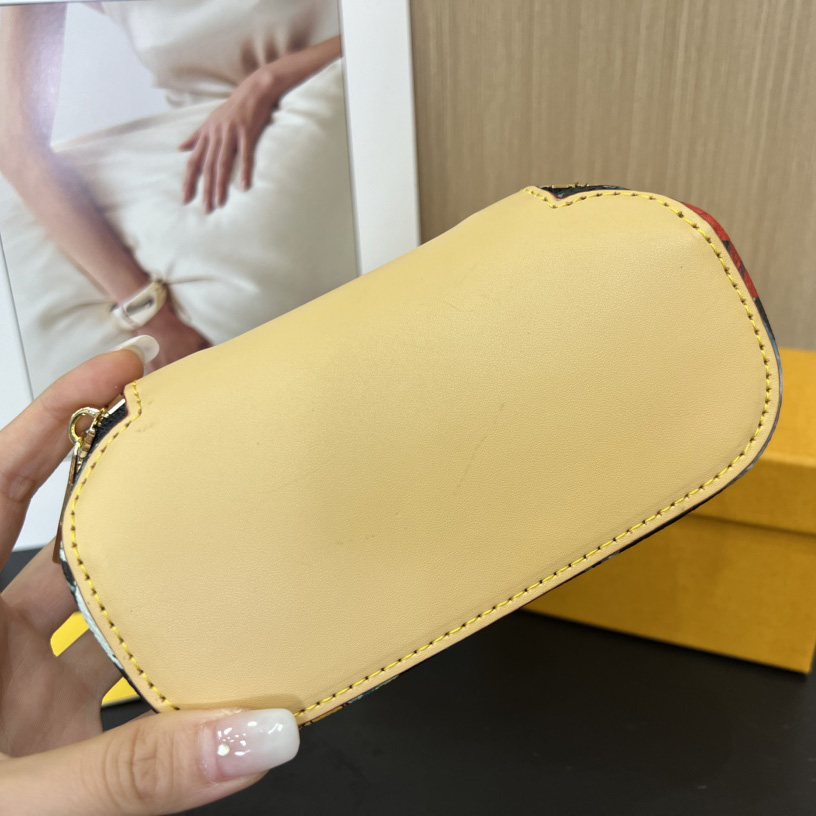 Louis Vuitton Sunglasses Pouch - DopestKickz