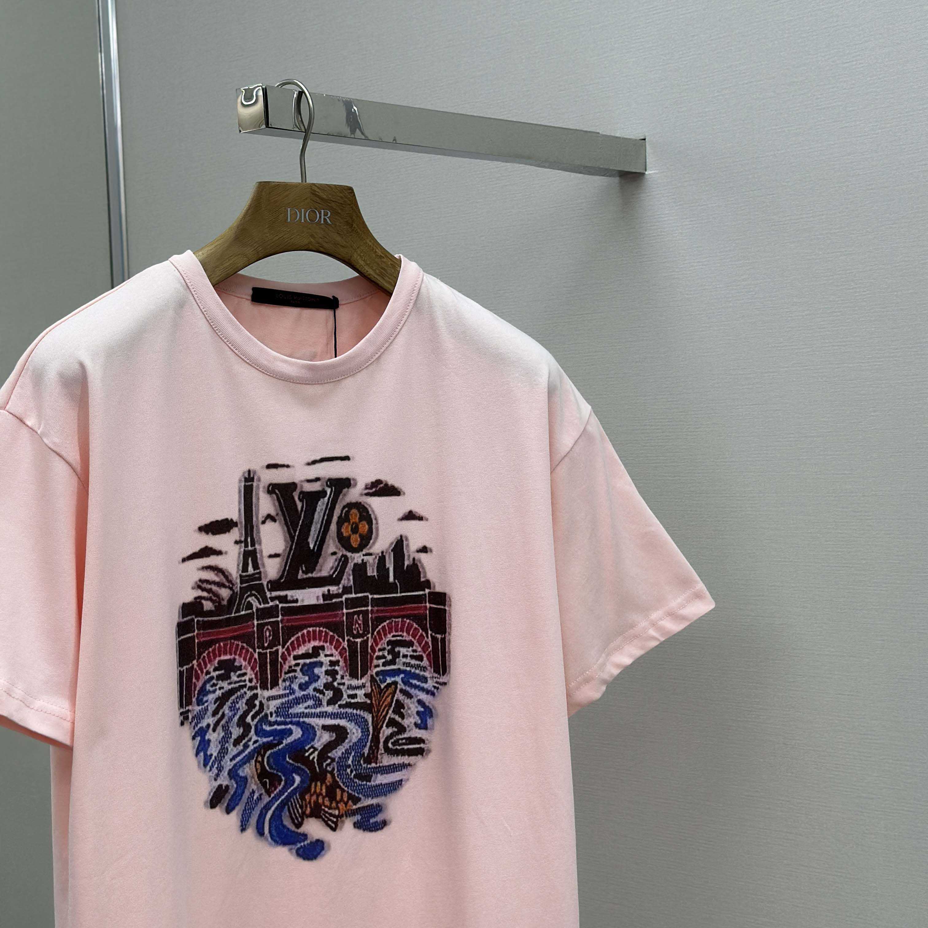 Louis Vuitton Graphic T-Shirt   1AIMMQ - DopestKickz