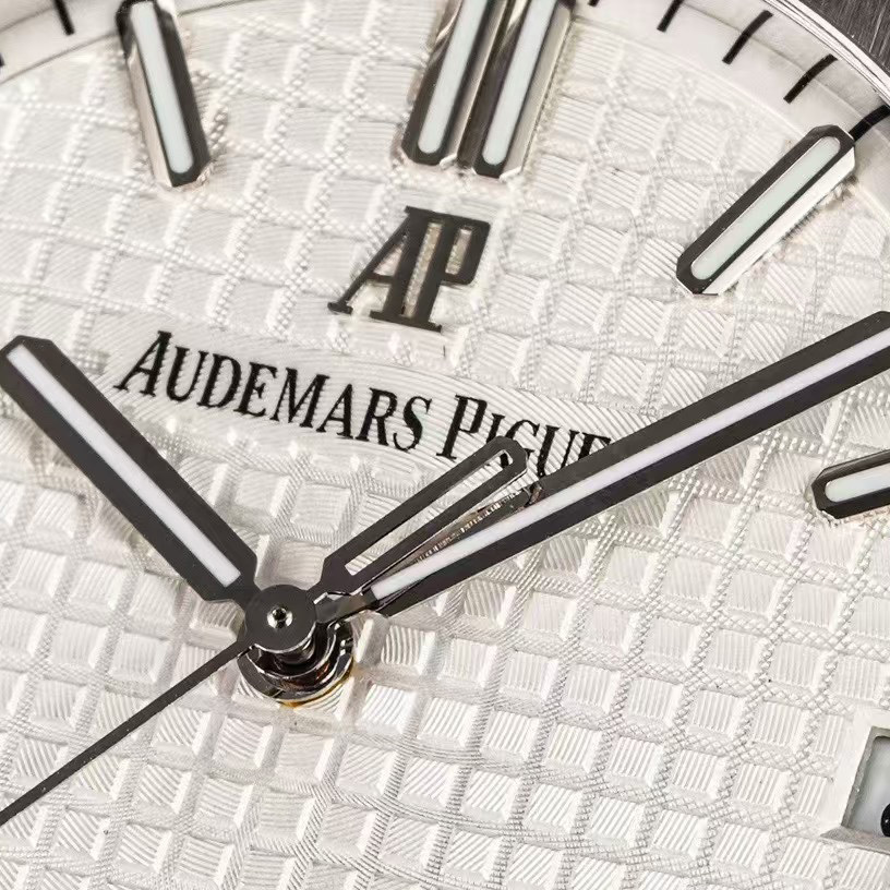 Audemars Piguet Royal Oak Self Winding Watch - 41mm 15500ST - DopestKickz