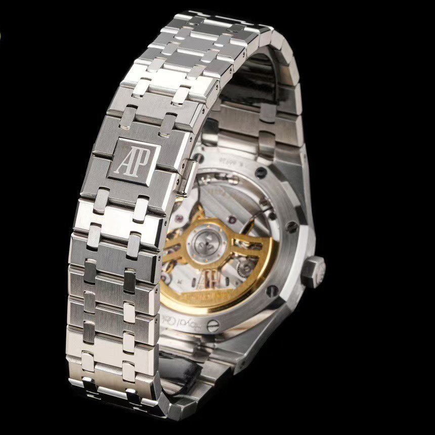 Audemars Piguet Royal Oak Self Winding Watch - 41mm 15500ST - DopestKickz