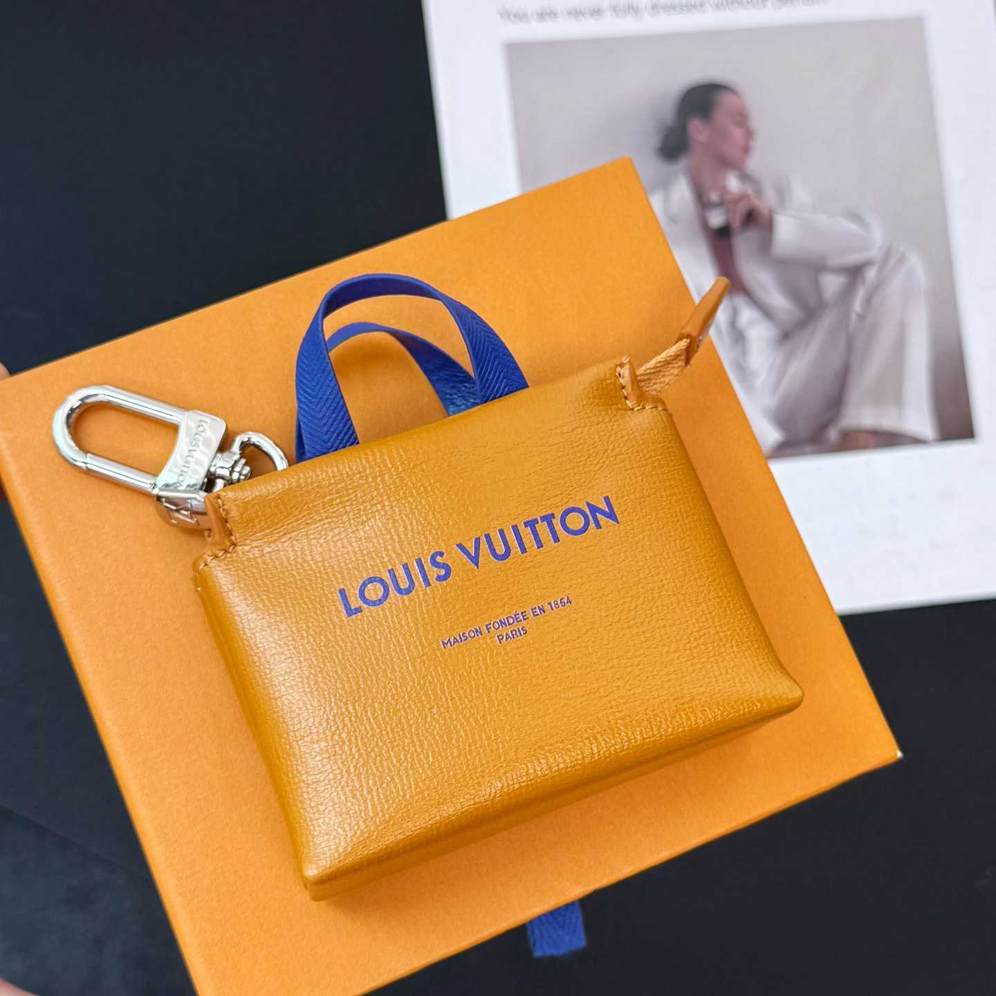 Louis Vuitton LV Mini Shopper Bag Charm   M02699 - DopestKickz