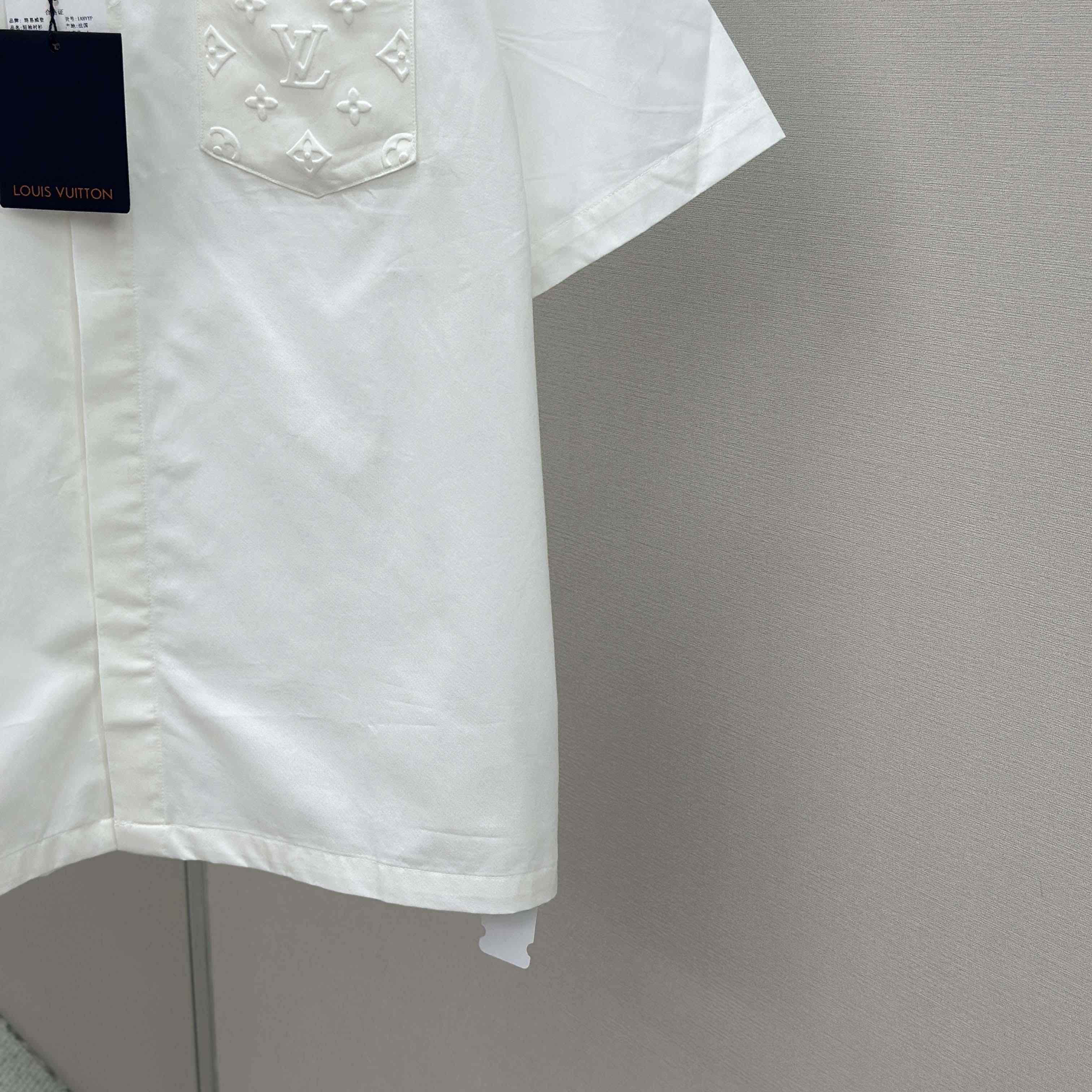 Louis Vuitton Monogram Pocket Short-Sleeved Shirt   1AHVYO - DopestKickz