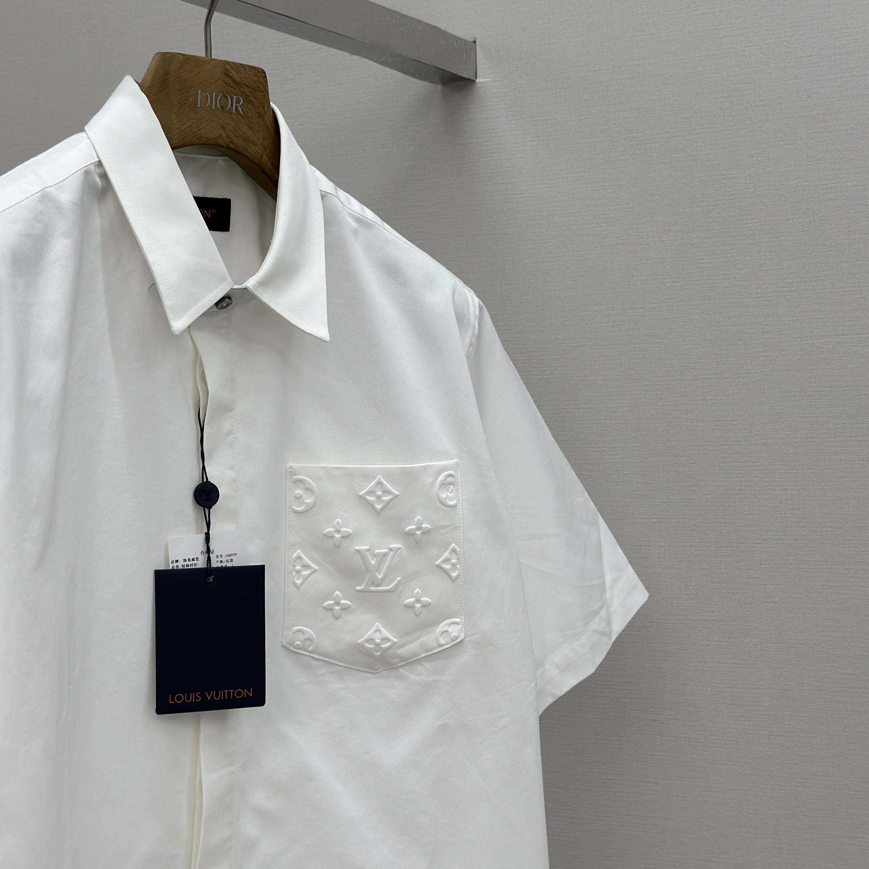 Louis Vuitton Monogram Pocket Short-Sleeved Shirt   1AHVYO - DopestKickz