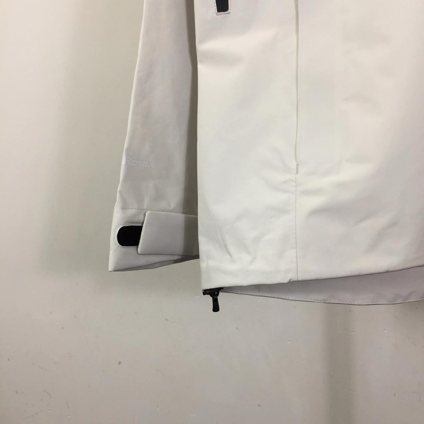 The North Face Jacket - DopestKickz