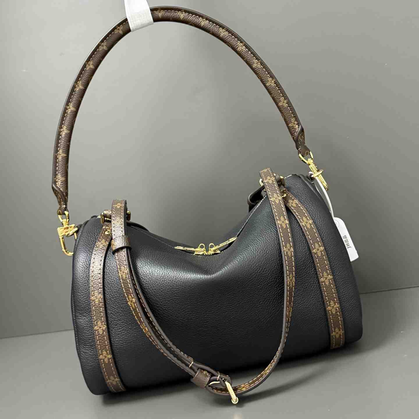 Louis Vuitton Express PM   M26039 - DopestKickz