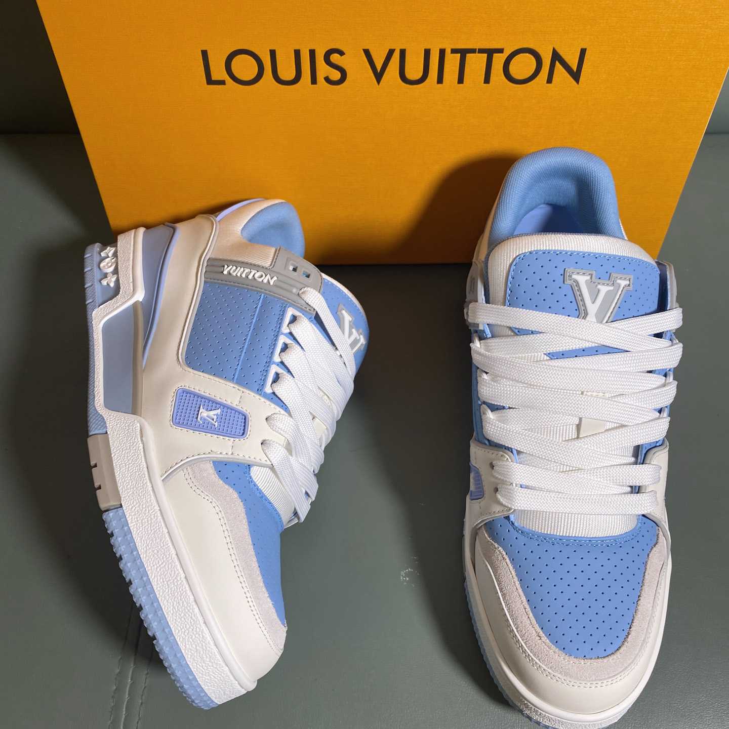 Louis Vuitton LV Trainer Sneaker      1AHTEI - DopestKickz