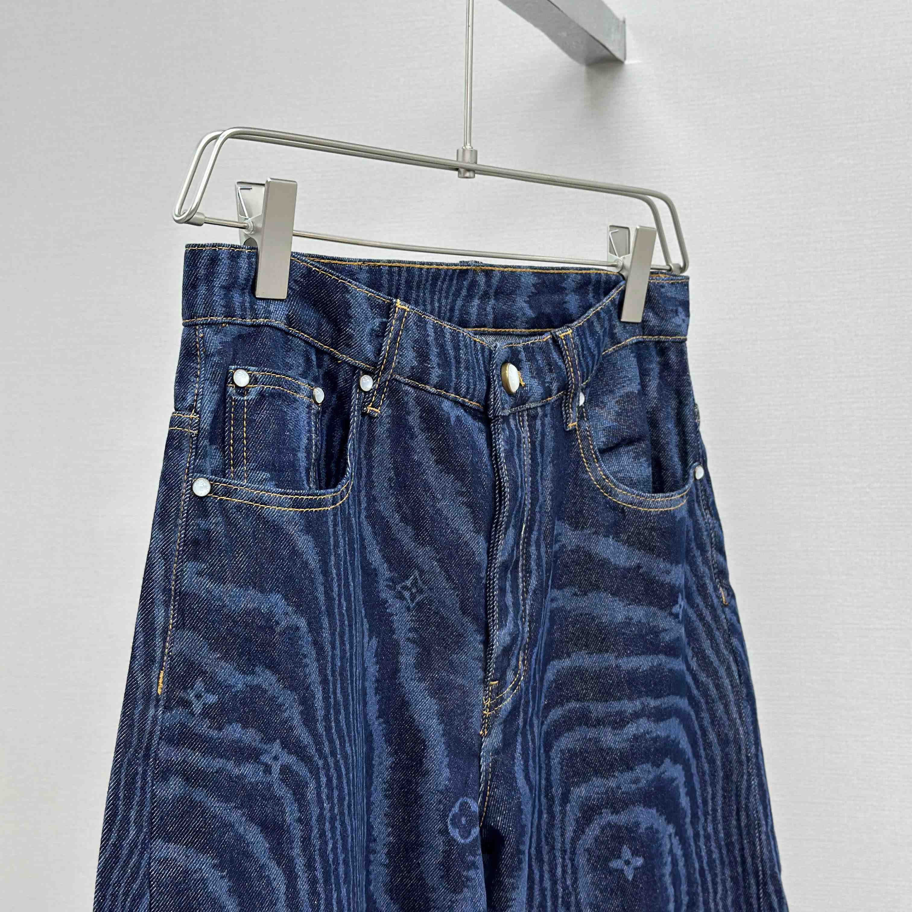 Louis Vuitton Cuffed Denim Skate Pants   1AHVBG - DopestKickz