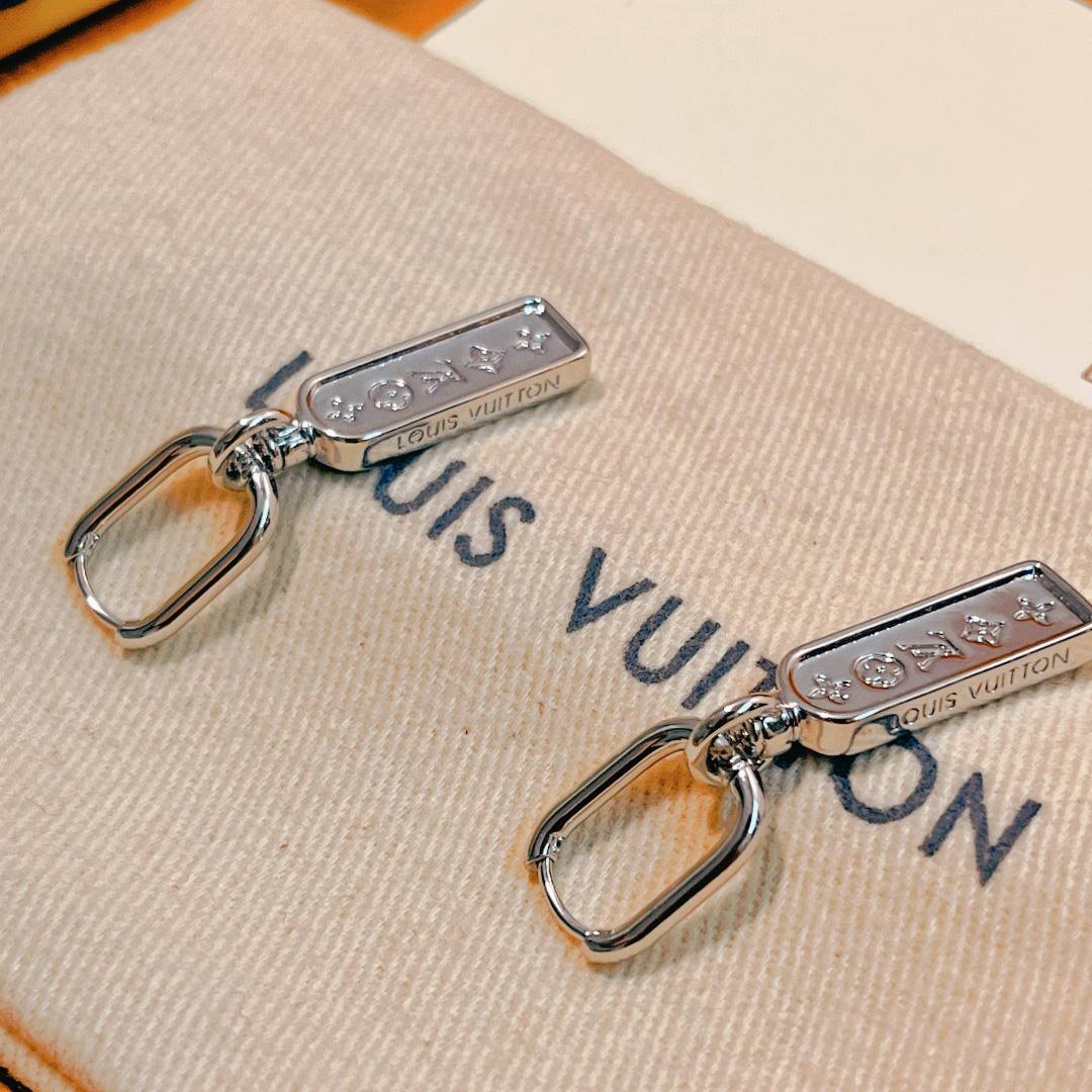 Louis Vuitton Les Gastons Vuitton Tag Single Hoop, White Gold   Q06946 - DopestKickz