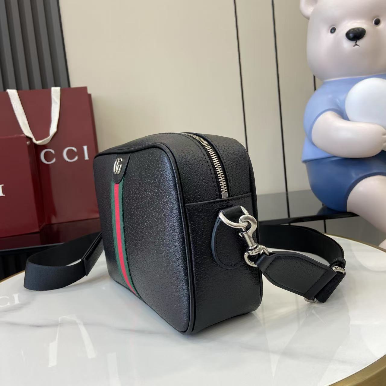 Gucci Ophidia Medium Crossbody Bag - DopestKickz
