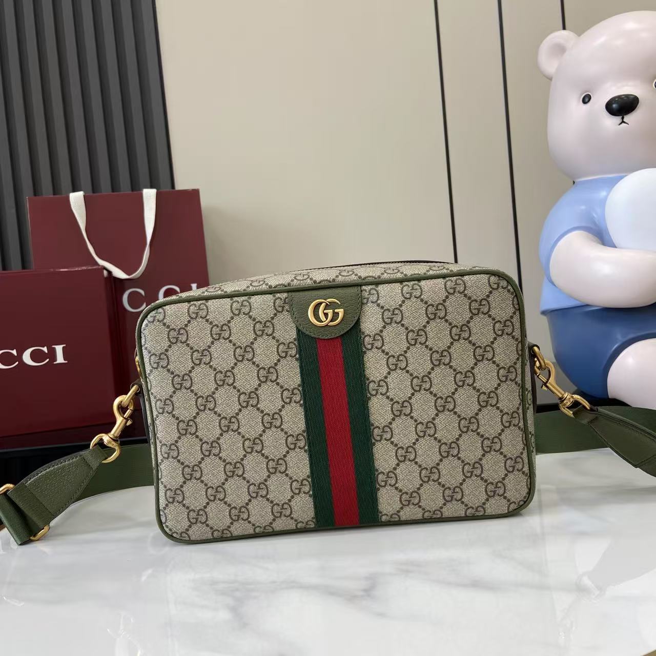 Gucci Ophidia Medium Crossbody Bag - DopestKickz