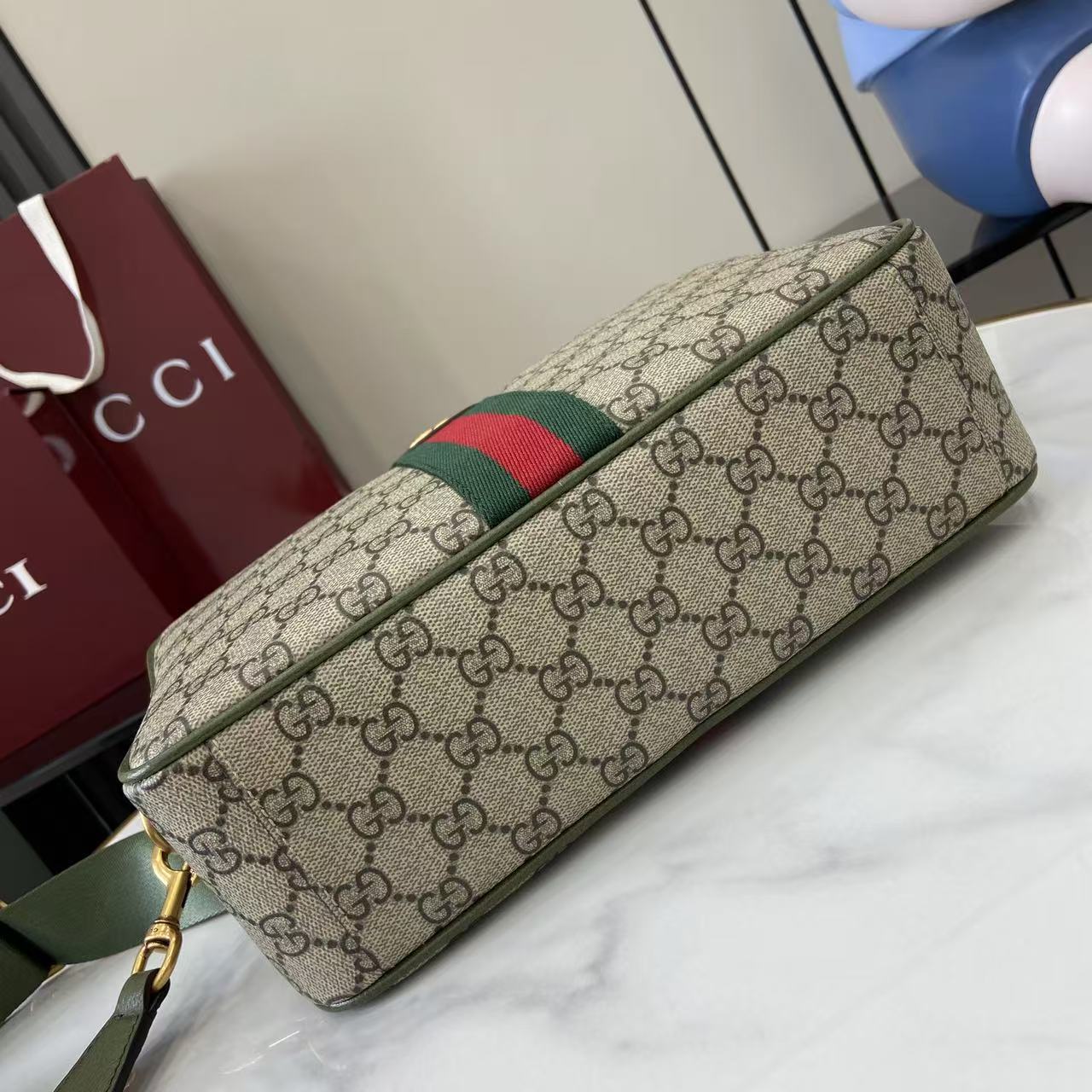 Gucci Ophidia Medium Crossbody Bag - DopestKickz