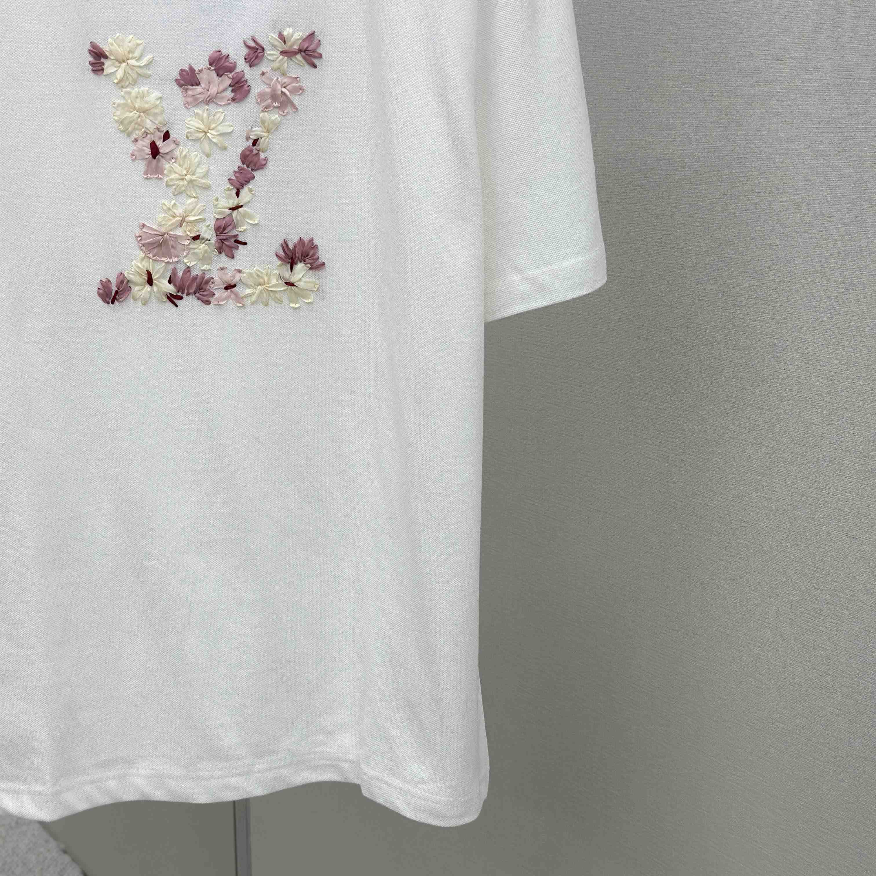 Louis Vuitton Embroidered T-Shirt   1AIMKH - DopestKickz