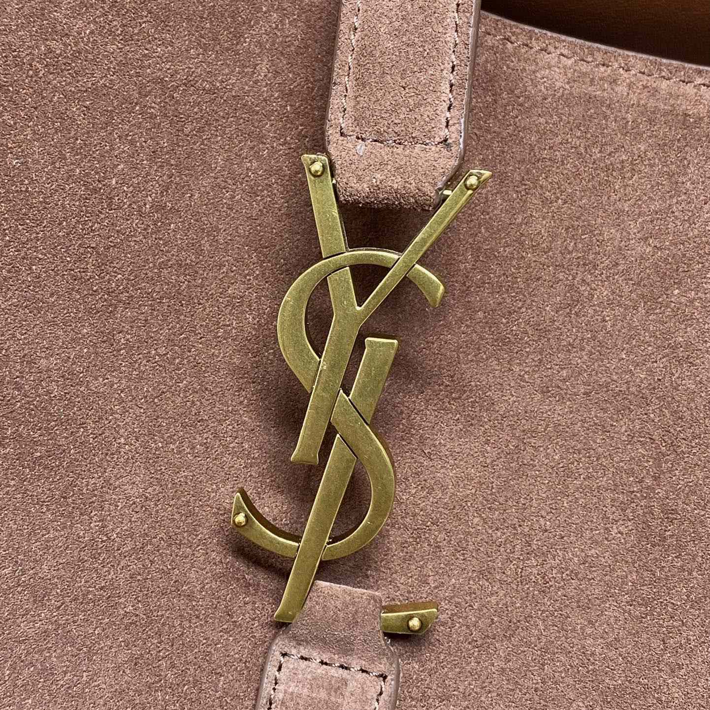 Saint Laurent LE 5 À 7 Bea In Suede - DopestKickz