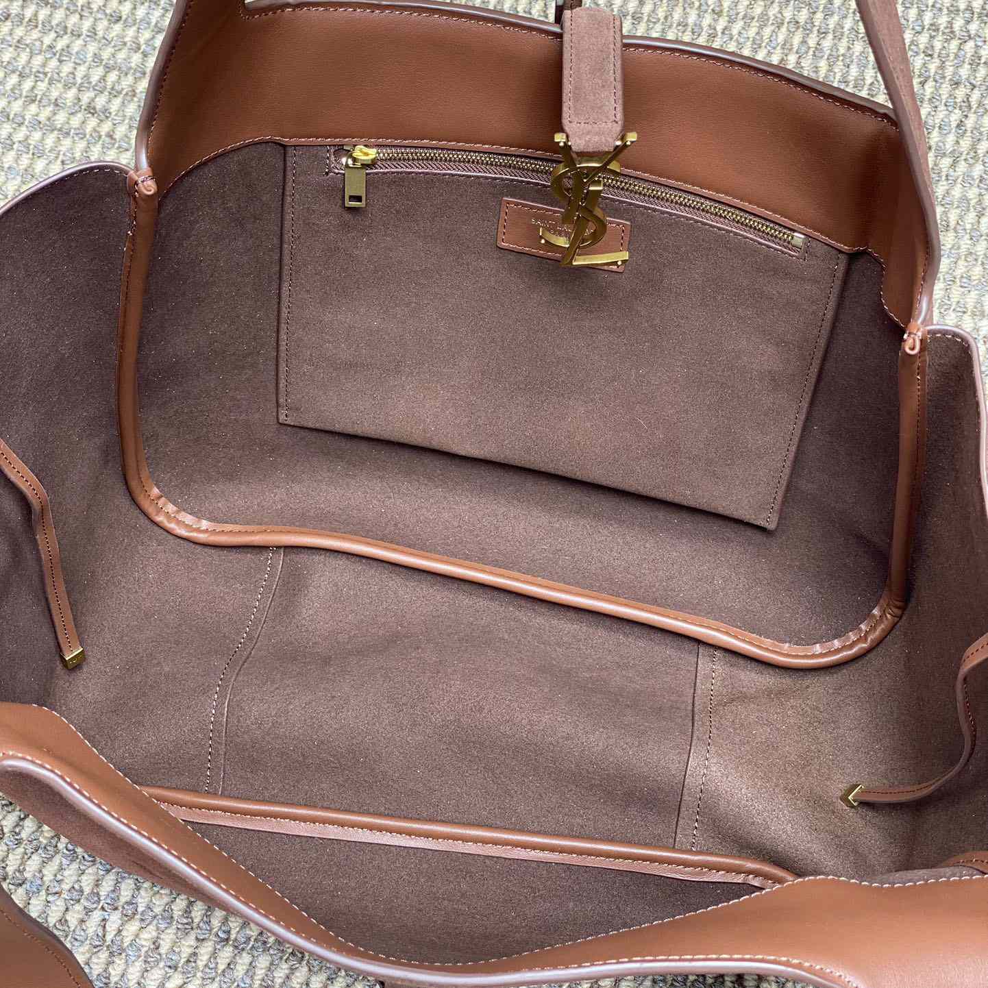 Saint Laurent LE 5 À 7 Bea In Suede - DopestKickz