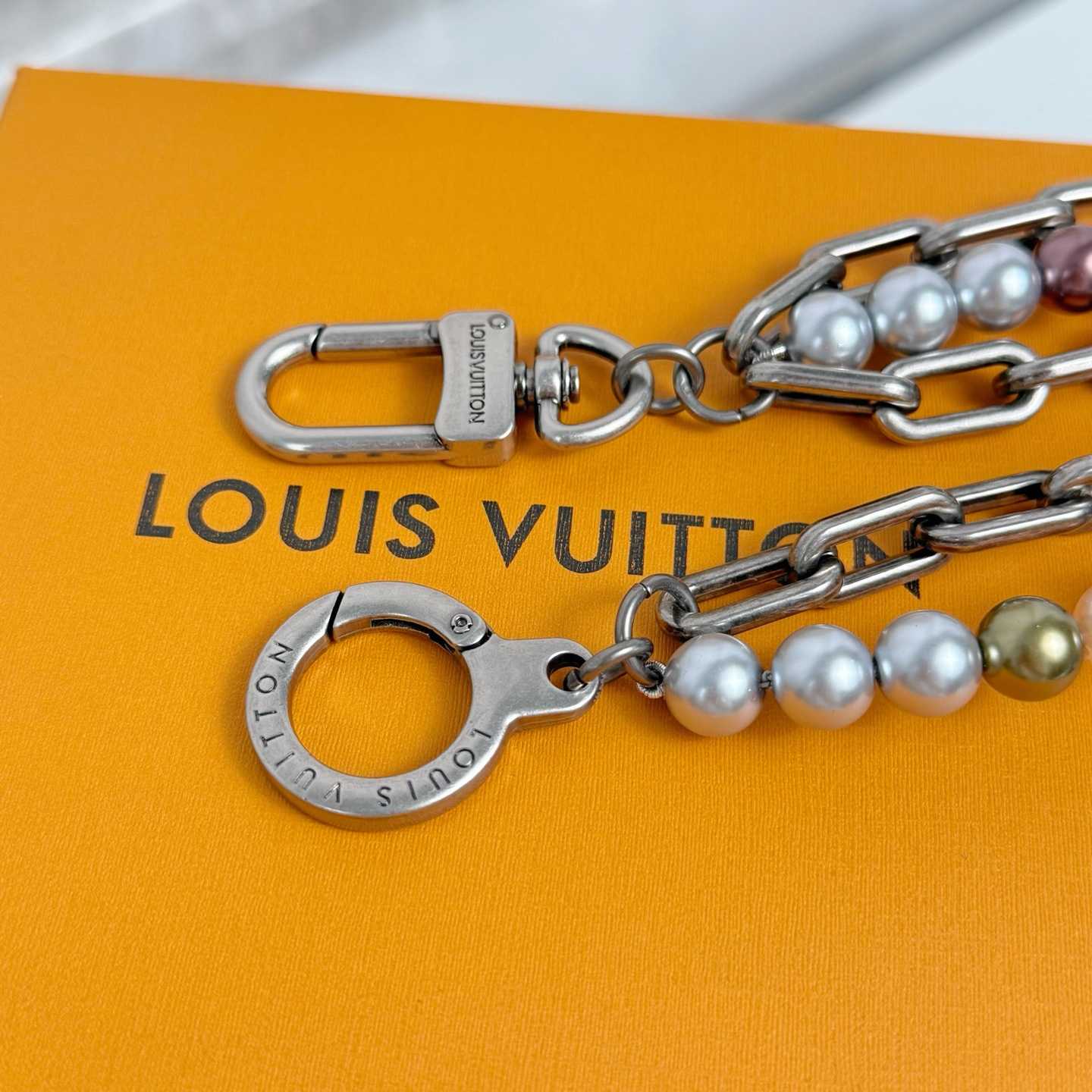 Louis Vuitton Pearls Chain Belt and Bag Charm   M02293 - DopestKickz