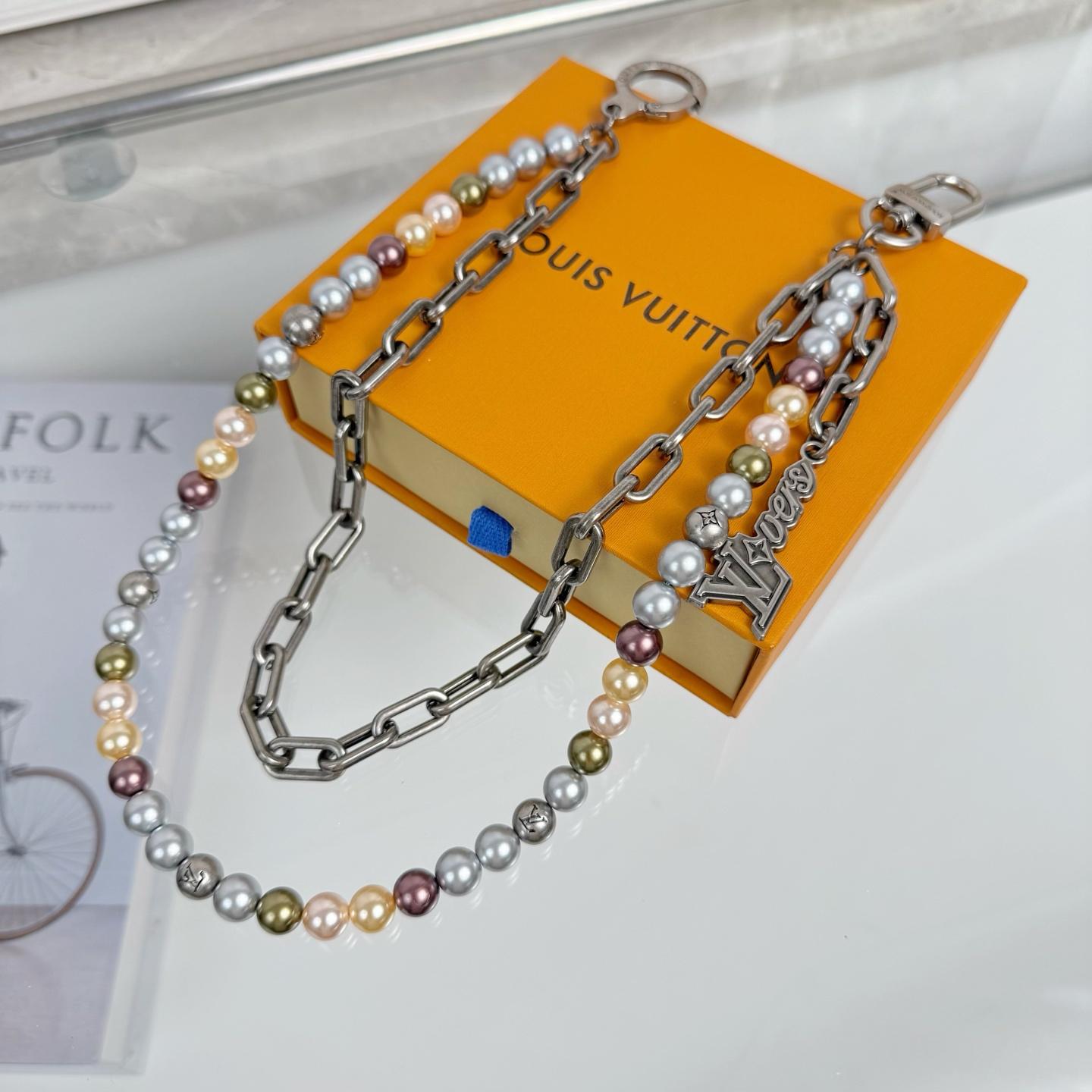 Louis Vuitton Pearls Chain Belt and Bag Charm   M02293 - DopestKickz
