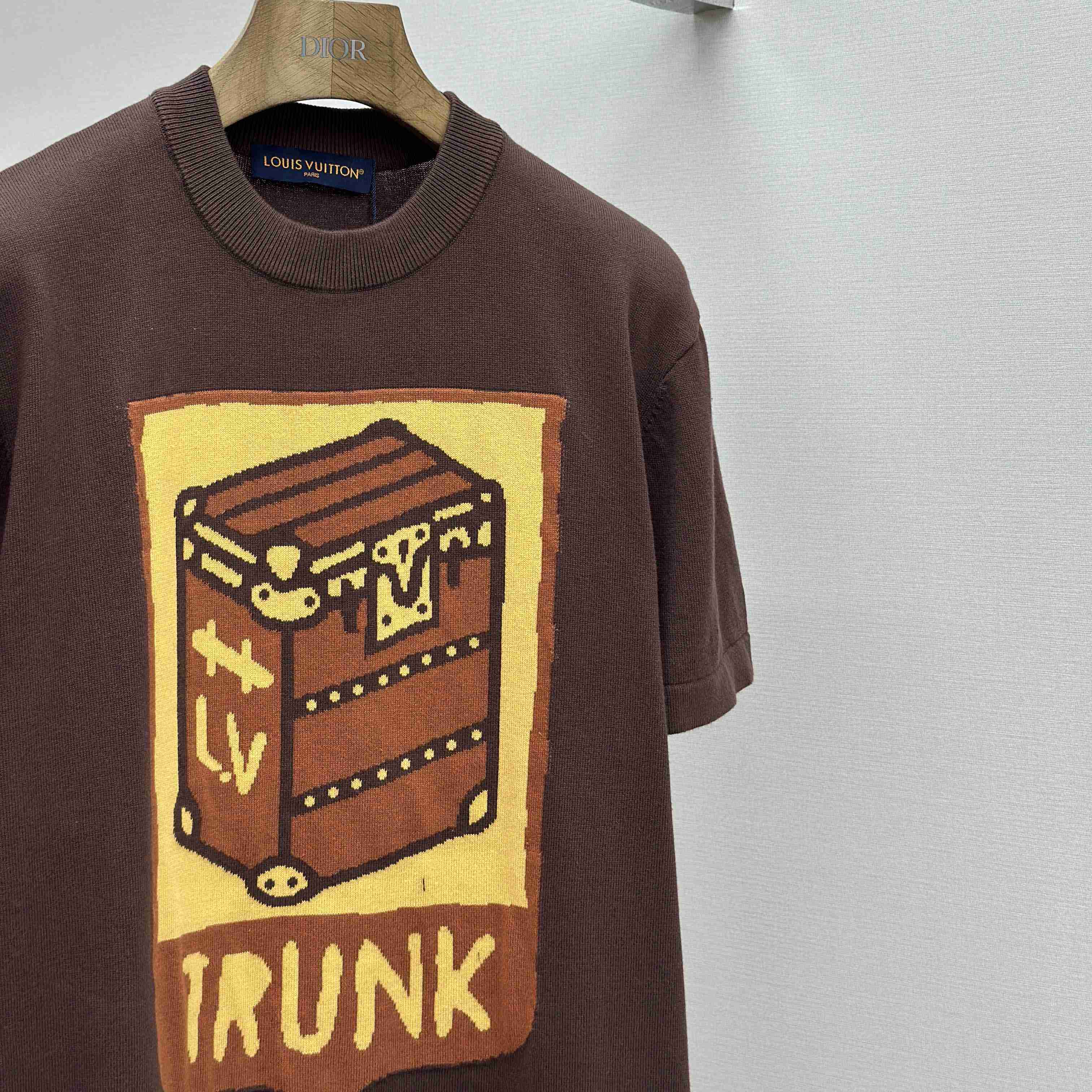 Louis Vuitton Graphic Short-Sleeved Crewneck    1AFIX1 - DopestKickz