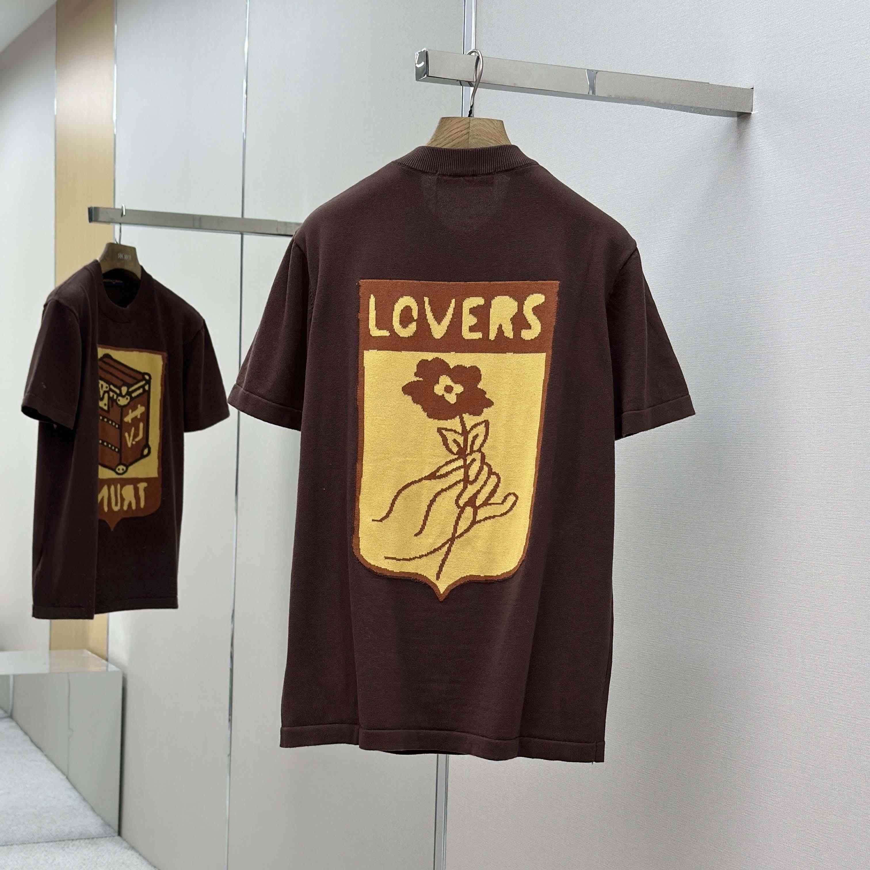 Louis Vuitton Graphic Short-Sleeved Crewneck    1AFIX1 - DopestKickz