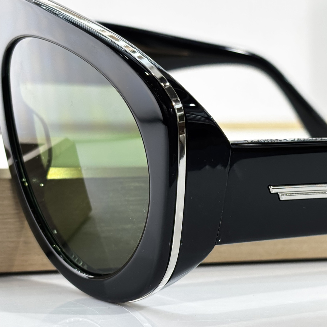 Bottega Veneta BV1362S Sunglasses    - DopestKickz