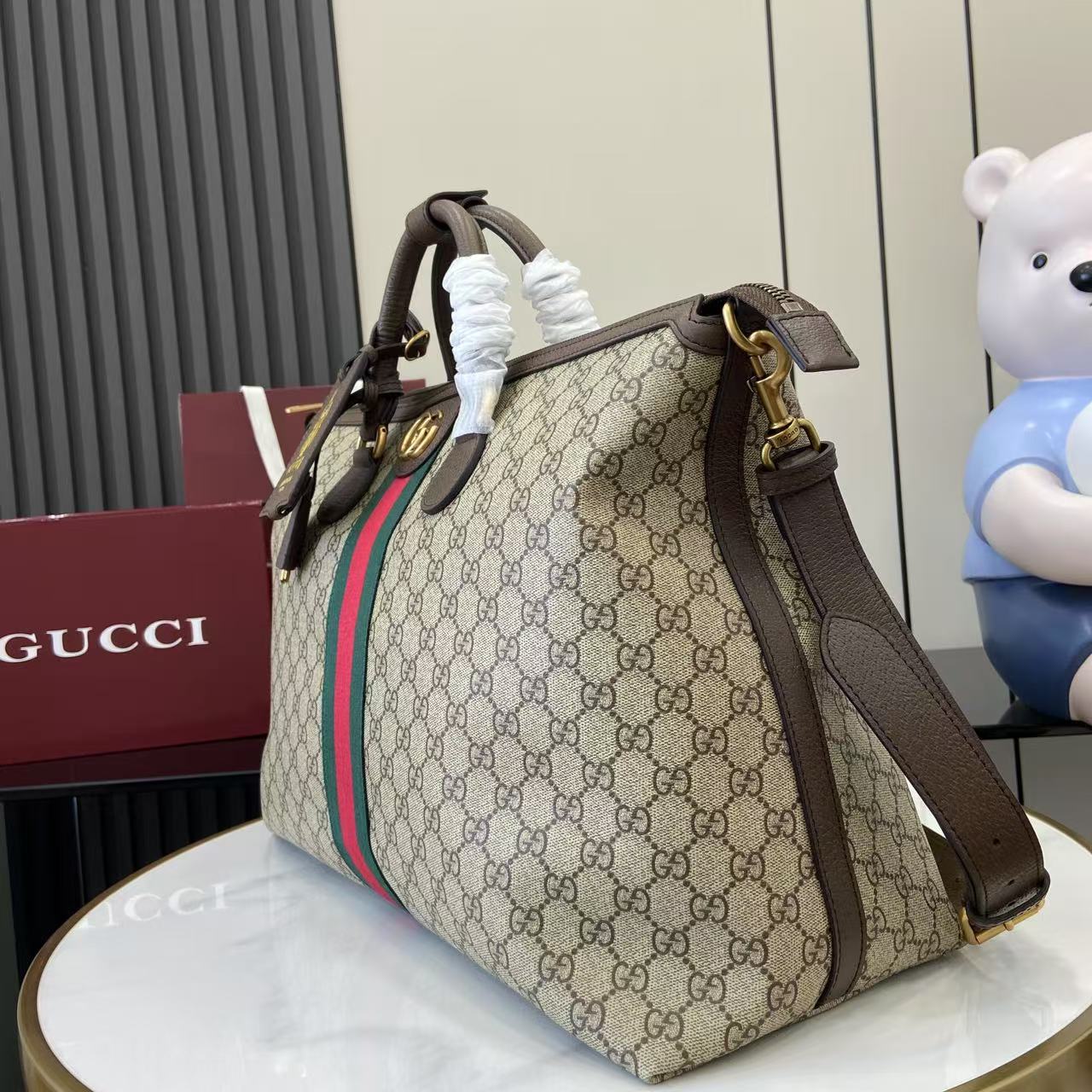 Gucci Savoy Medium Duffle Bag - DopestKickz