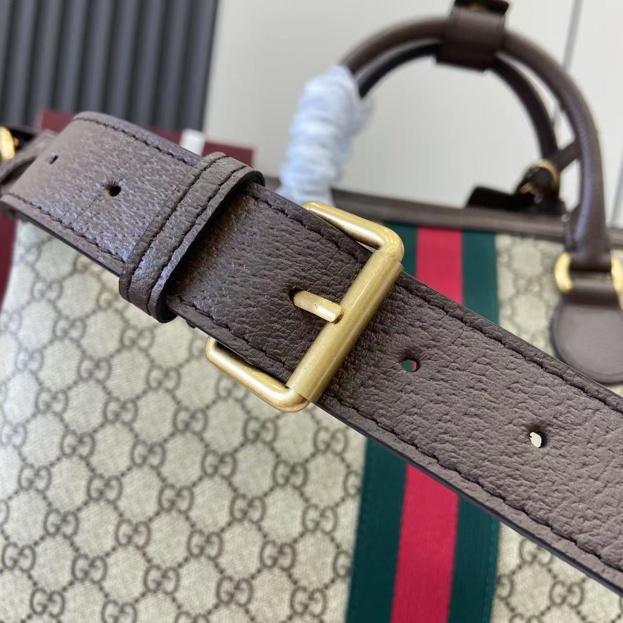 Gucci Savoy Medium Duffle Bag - DopestKickz