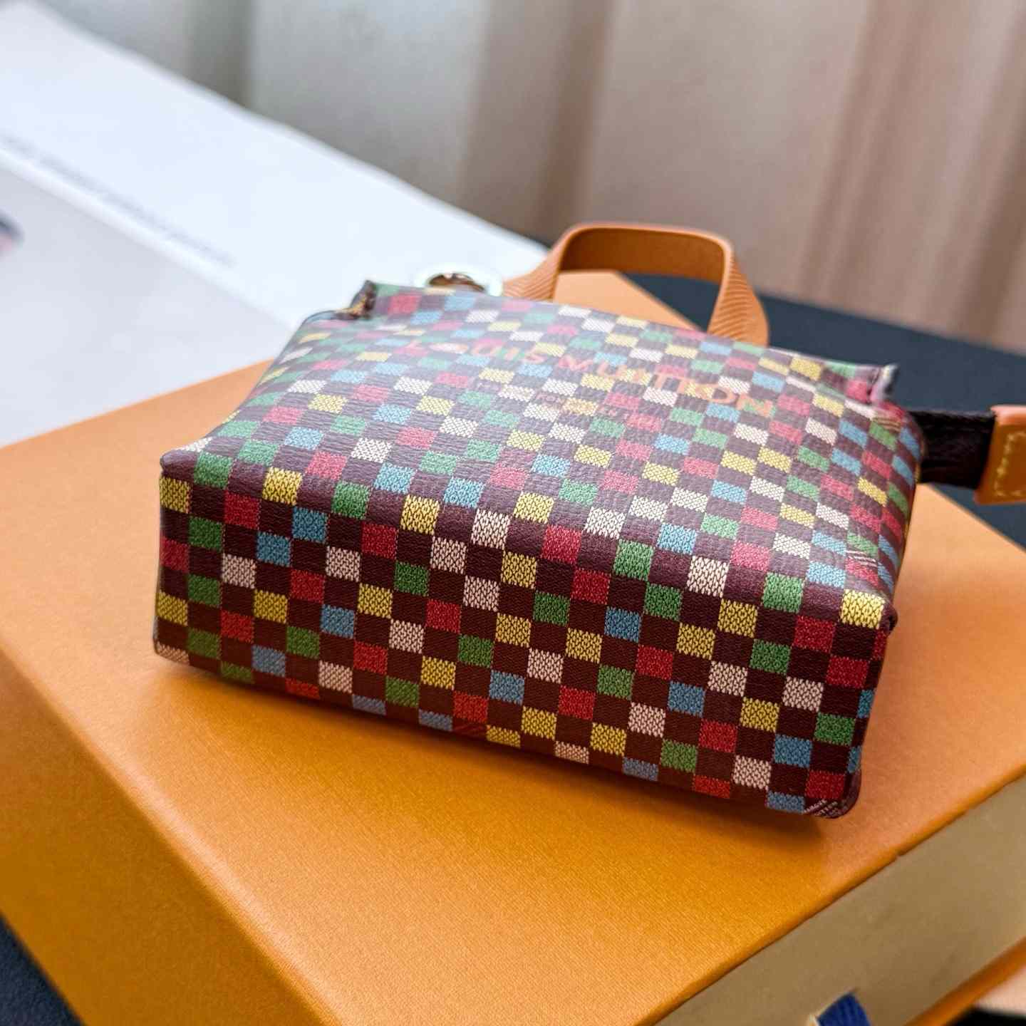 Louis Vuitton LV Mini Shopper Bag Charm    - DopestKickz