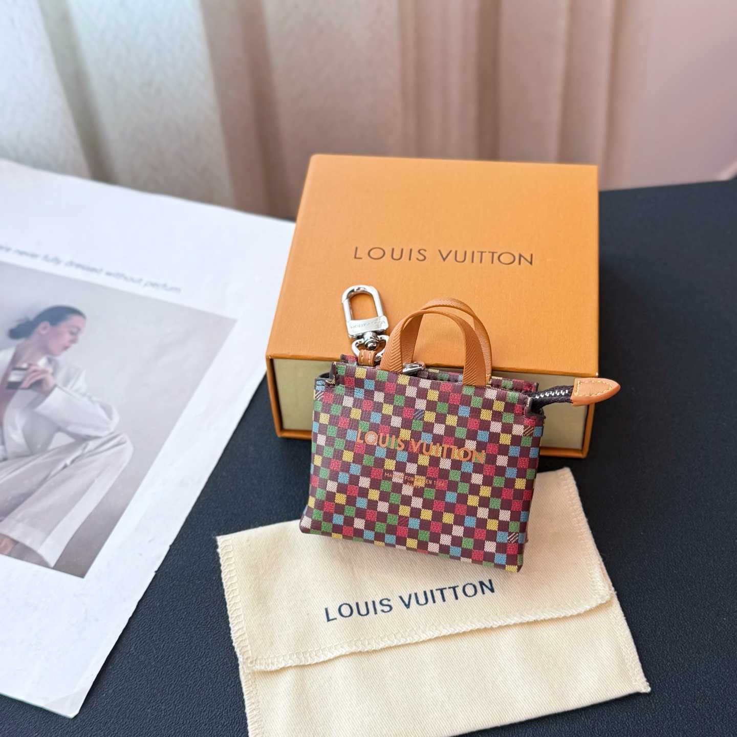 Louis Vuitton LV Mini Shopper Bag Charm    - DopestKickz