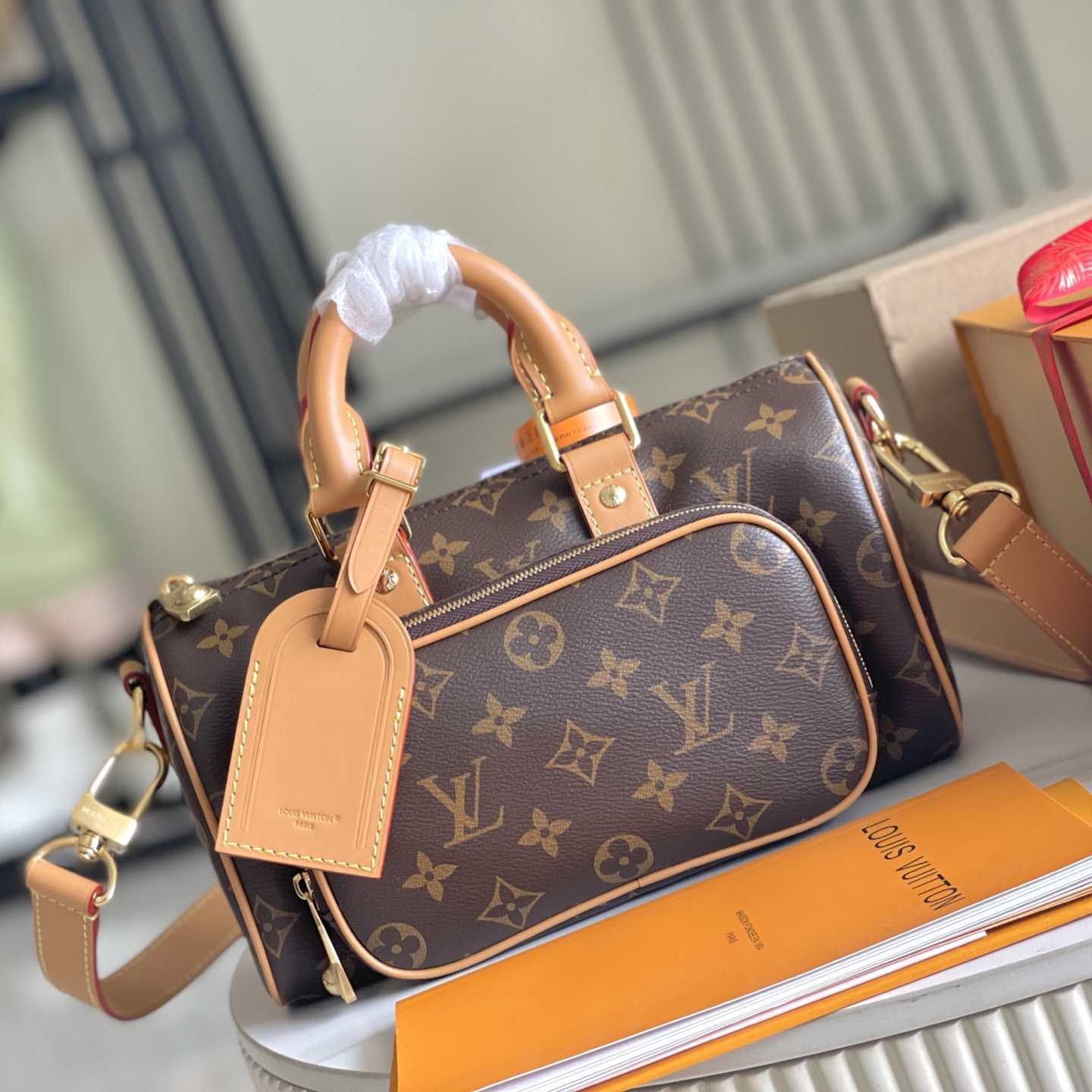 Louis Vuitton Keepall 25 Cargo   M14981 - DopestKickz