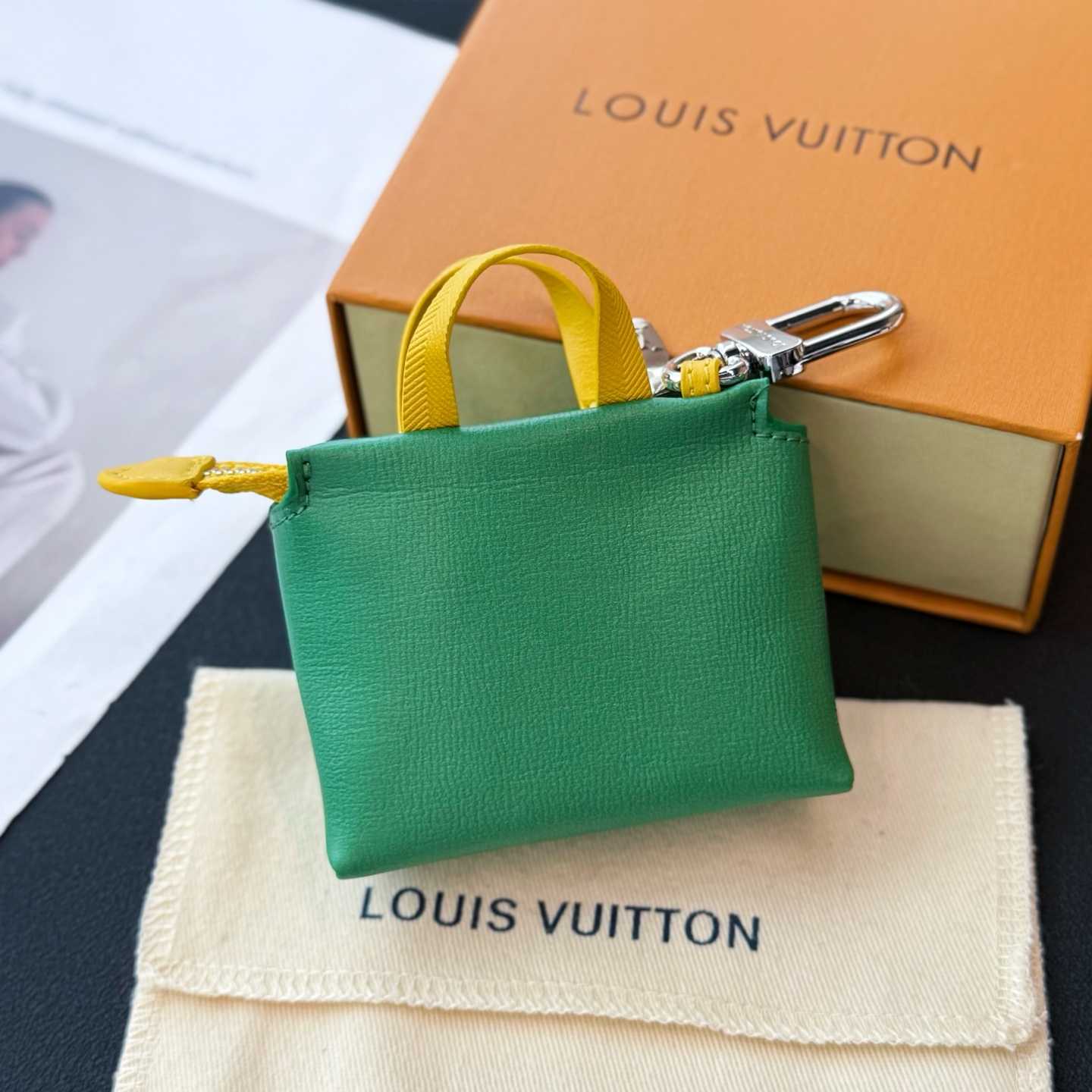 Louis Vuitton LV Mini Shopper Bag Charm    - DopestKickz