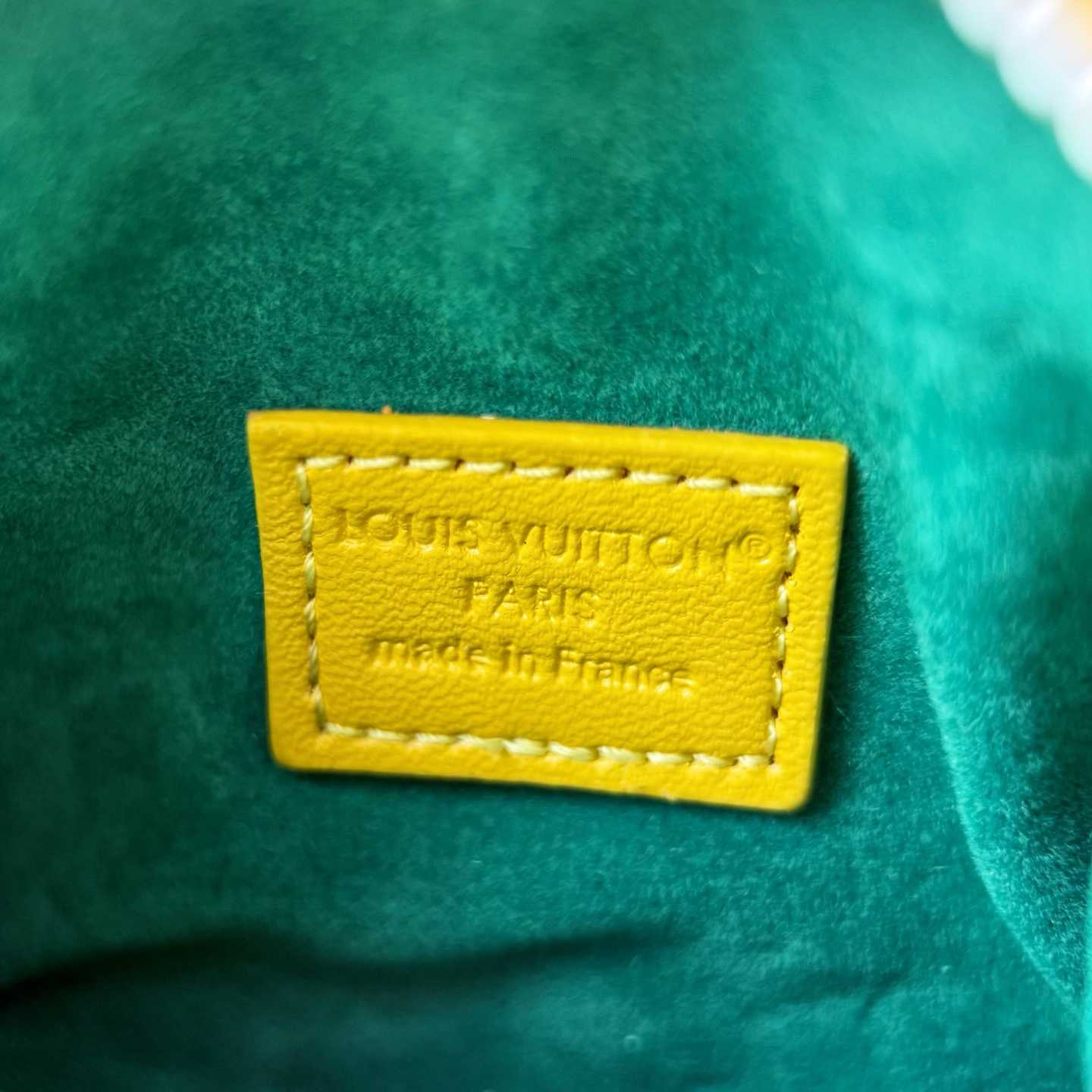 Louis Vuitton LV Mini Shopper Bag Charm    - DopestKickz