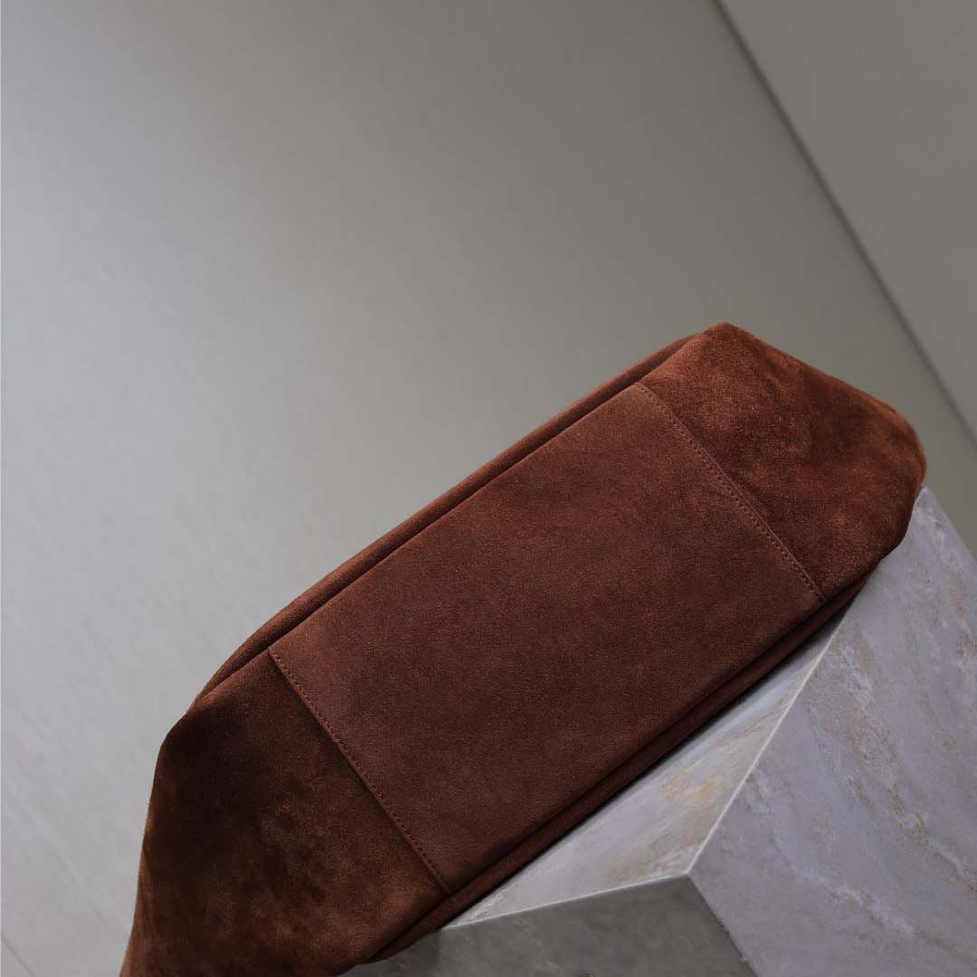 Saint Laurent LE 5 À 7 Bea In Suede - DopestKickz