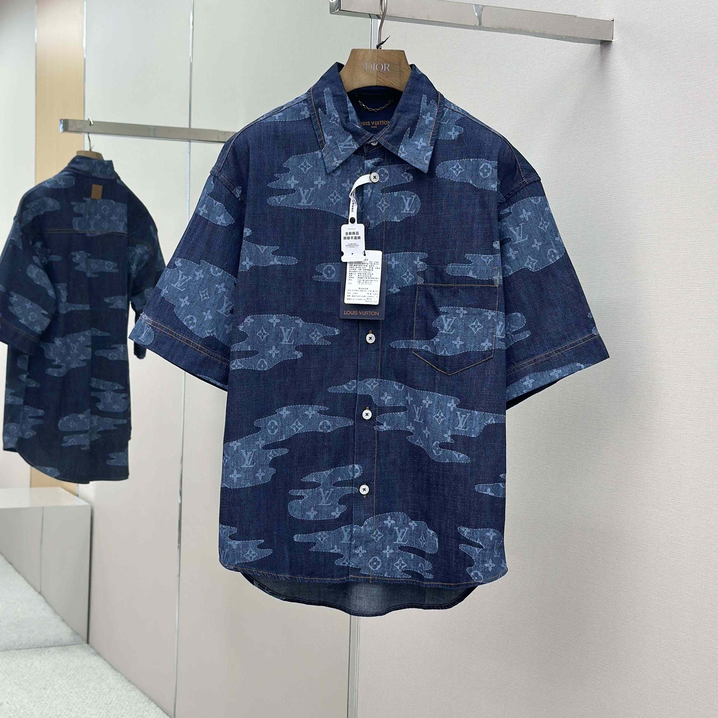 Louis Vuitton Monogram Short-Sleeved Chambray Shirt   1AIMJ8 - DopestKickz