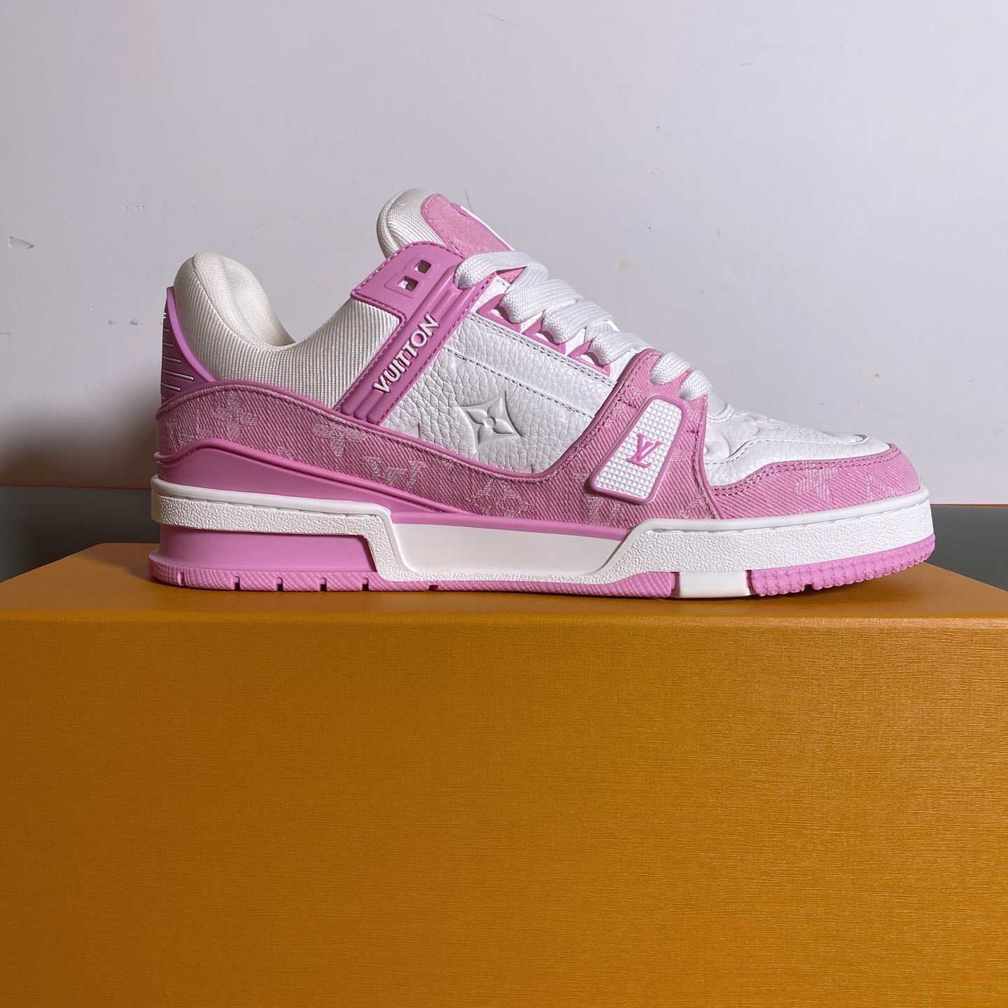 Louis Vuitton LV Trainer Sneaker      1AIKOM - DopestKickz