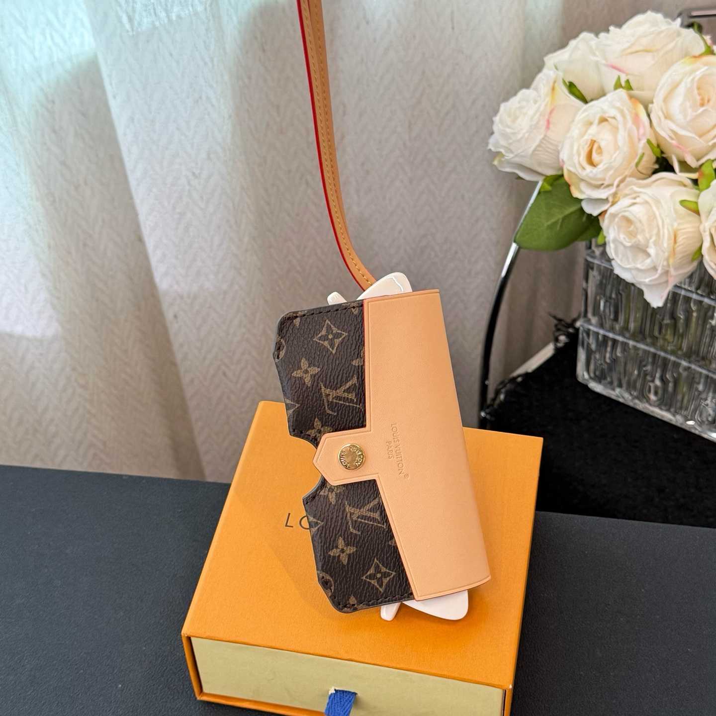 Louis Vuitton LV Glasses Holder   M02701 - DopestKickz