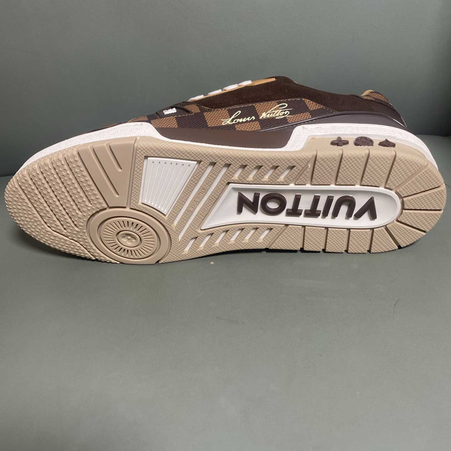 Louis Vuitton LV Trainer Sneaker     1AIN14 - DopestKickz