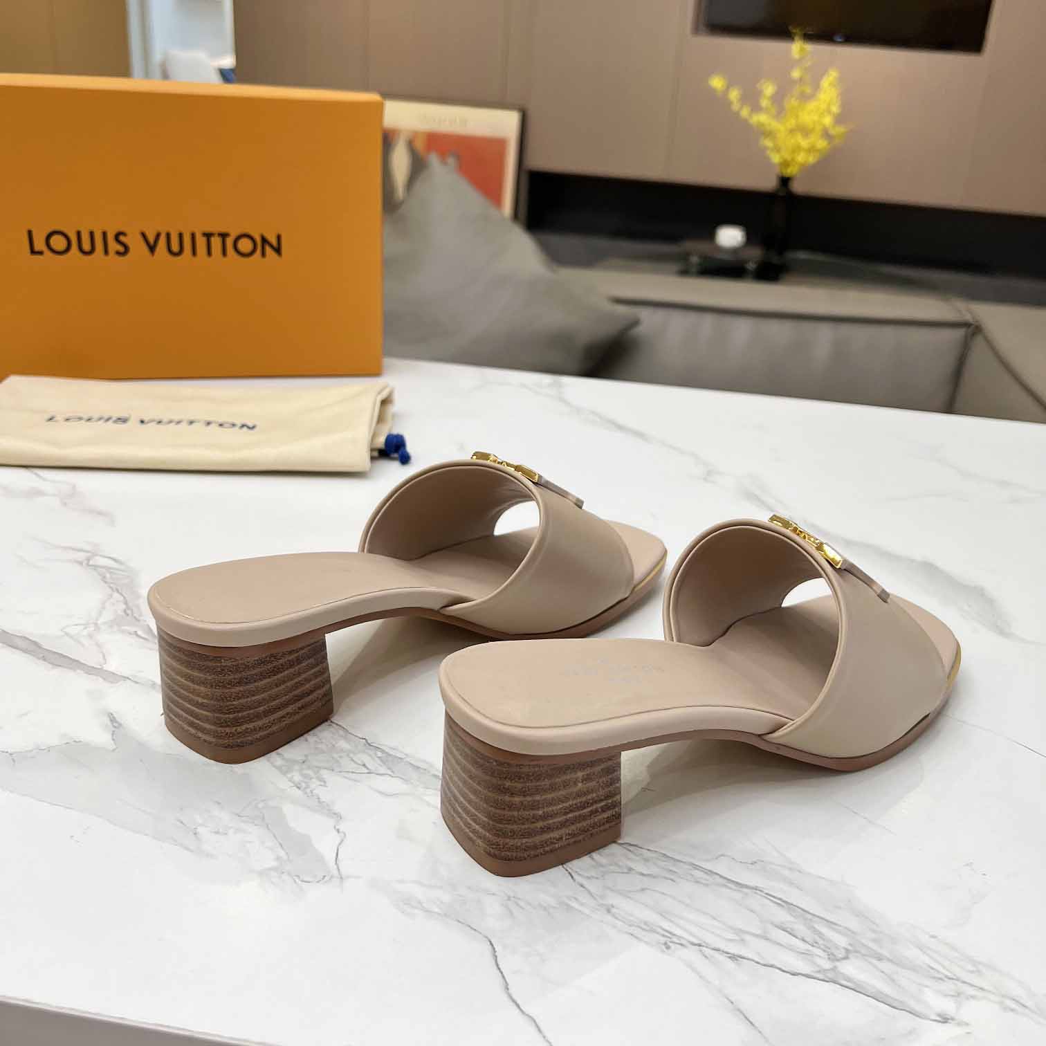 Louis Vuitton LV Mare Mule   1ACU3L - DopestKickz
