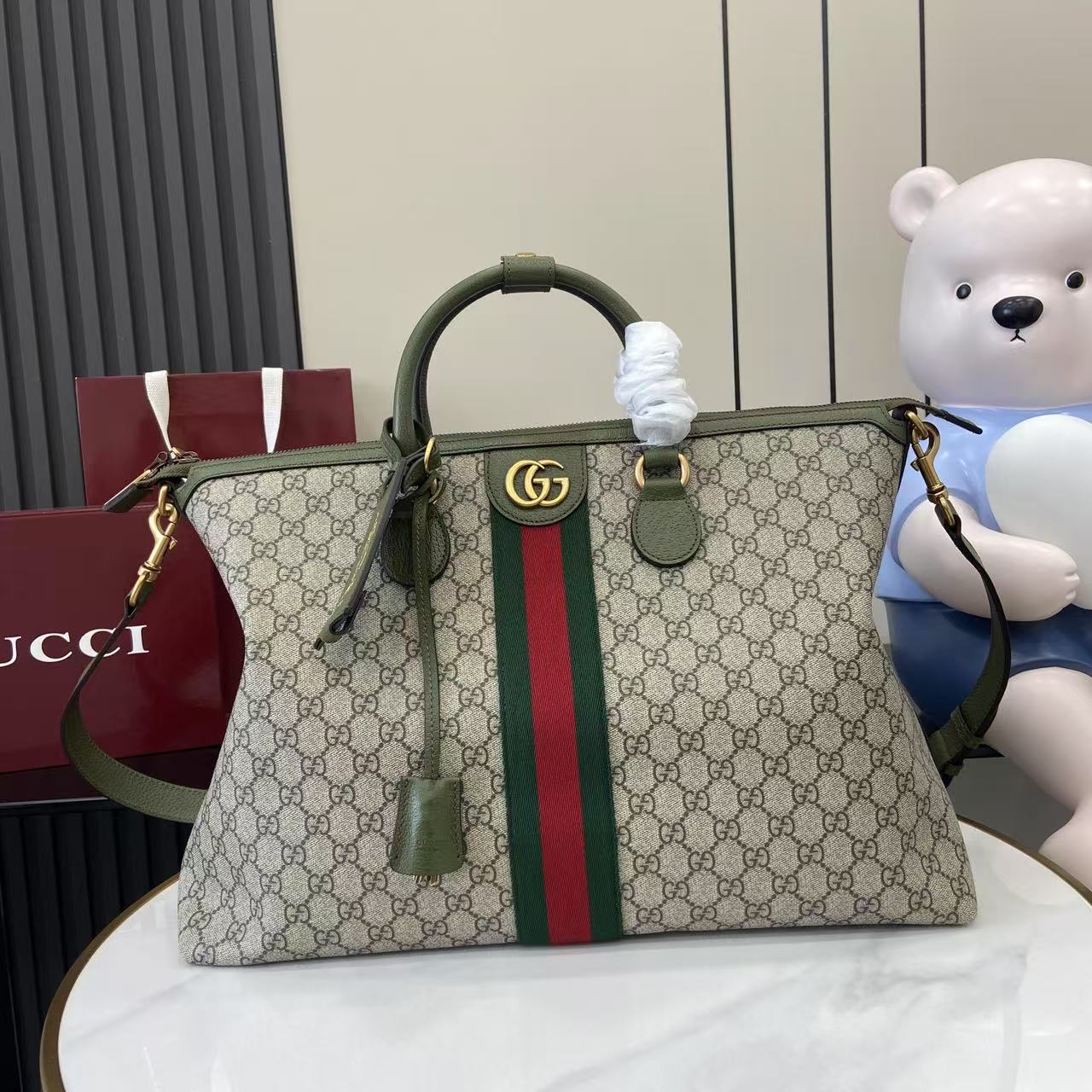 Gucci Savoy Medium Duffle Bag - DopestKickz