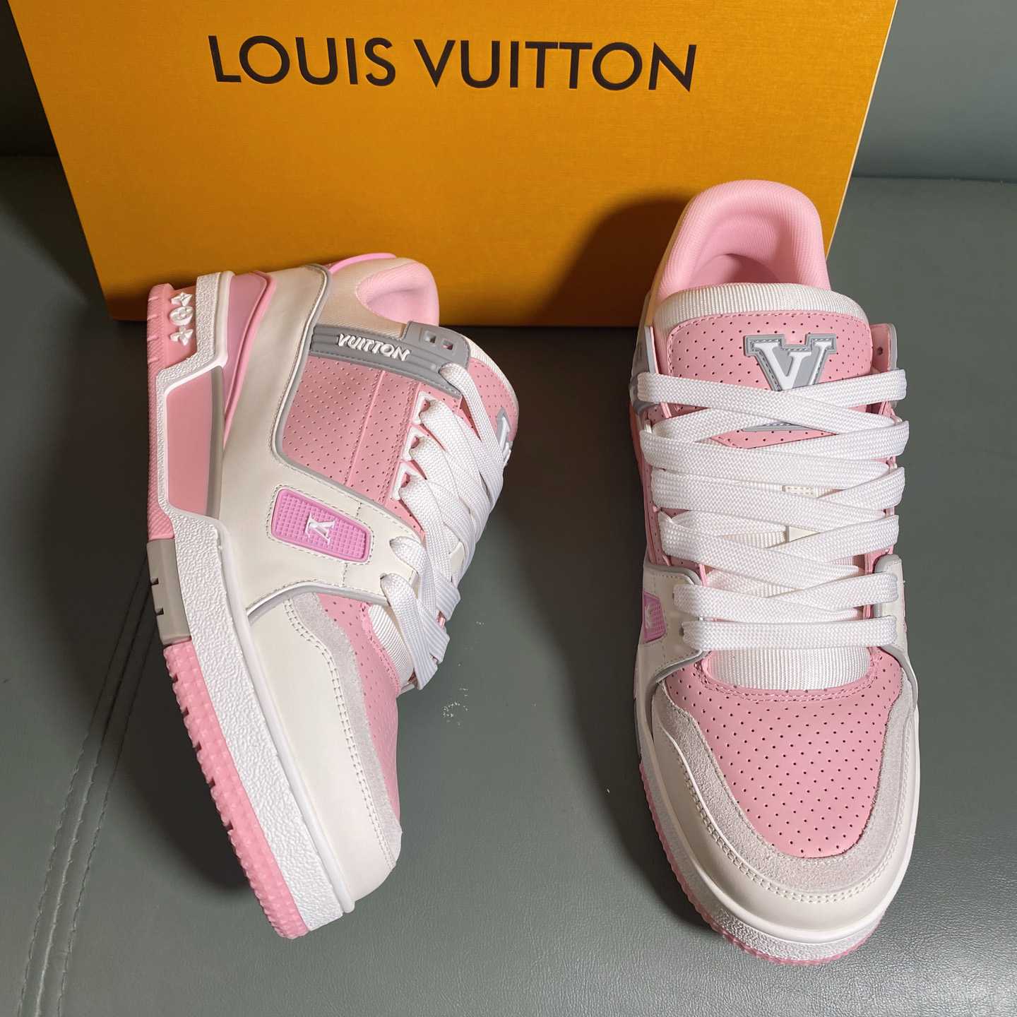 Louis Vuitton LV Trainer Sneaker      1AHTF5 - DopestKickz