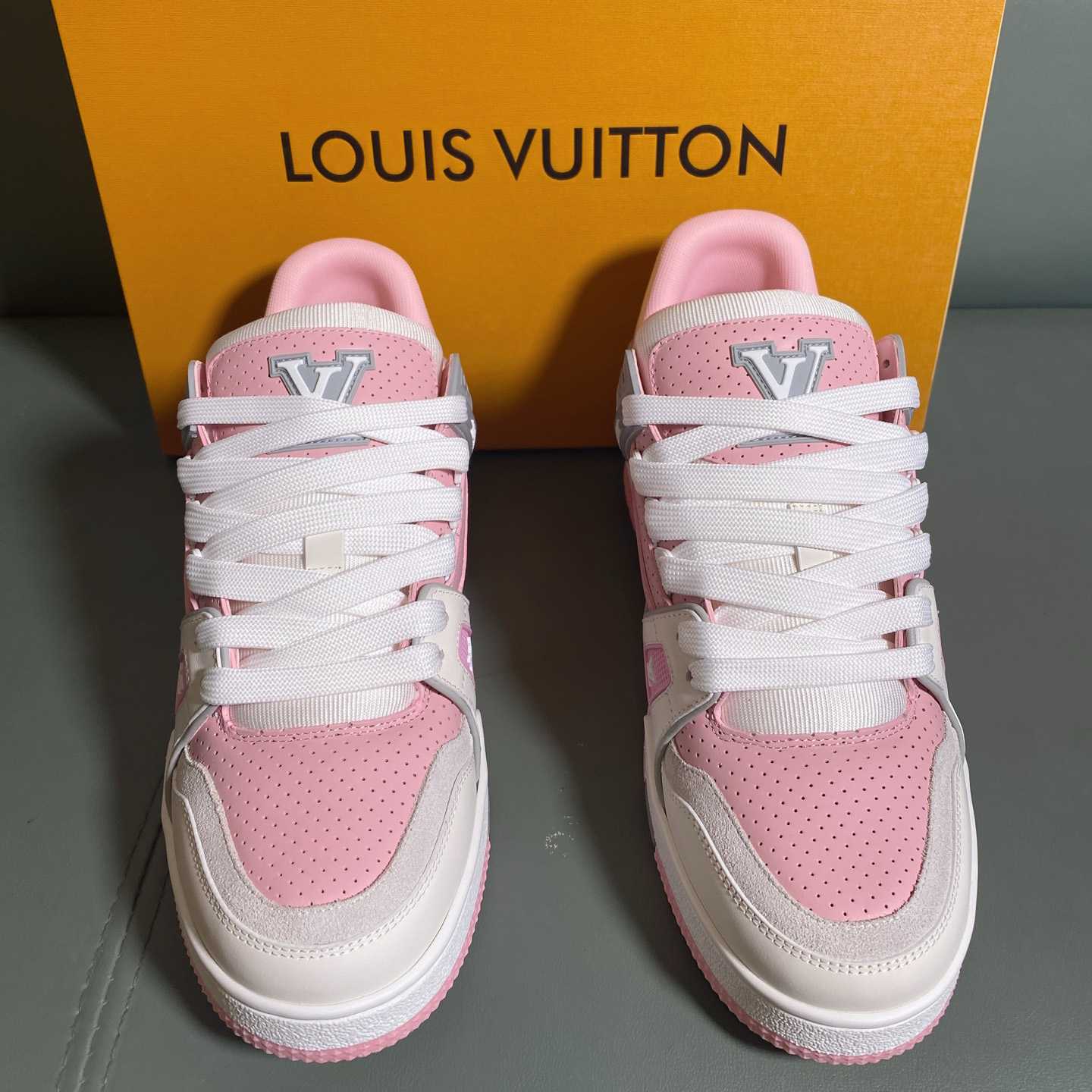 Louis Vuitton LV Trainer Sneaker      1AHTF5 - DopestKickz