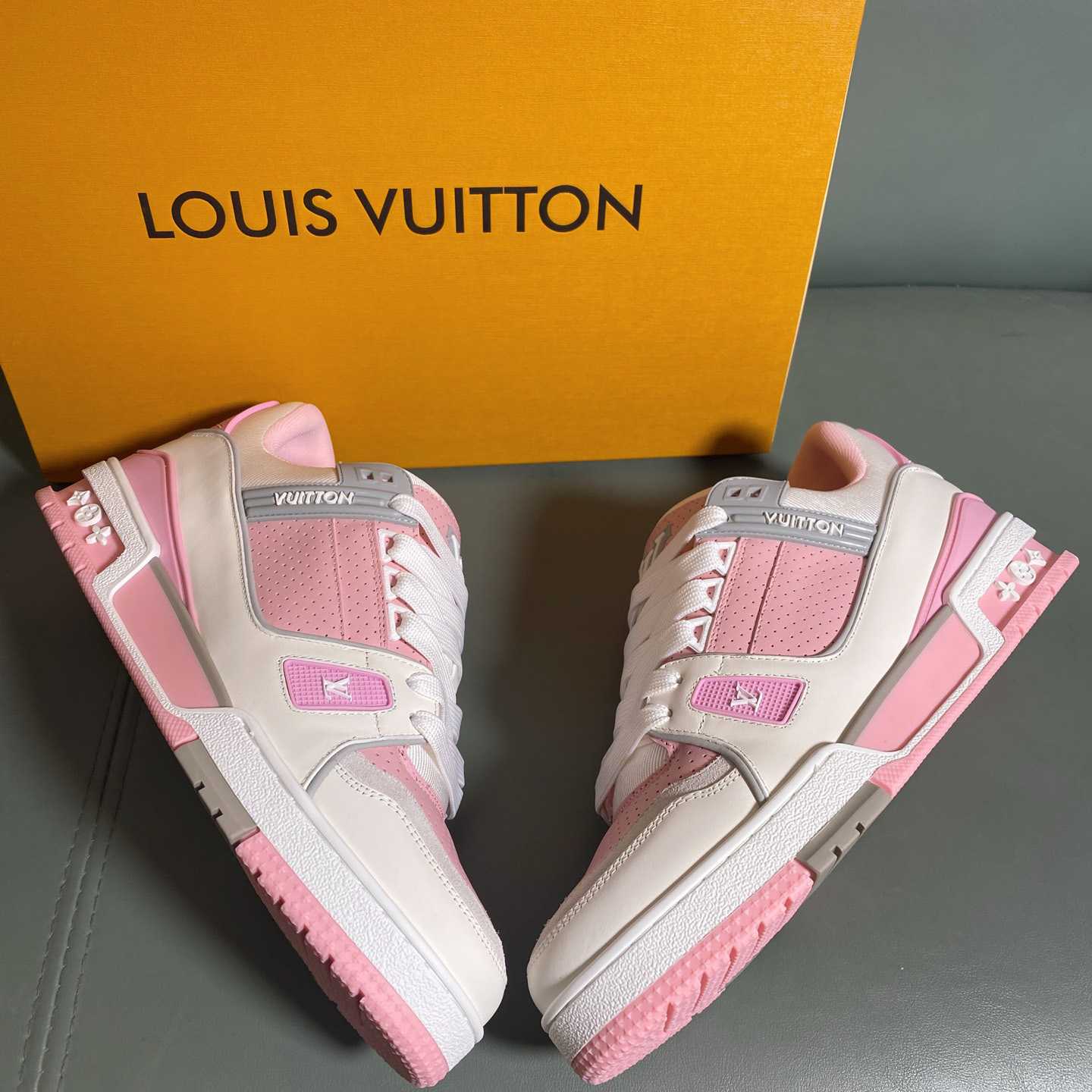 Louis Vuitton LV Trainer Sneaker      1AHTF5 - DopestKickz