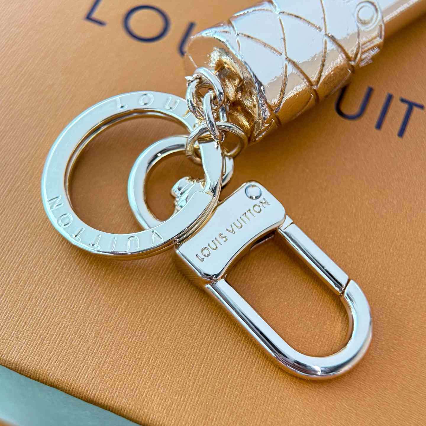 Louis Vuitton LV Lipstick Bag Charm   M03006 - DopestKickz