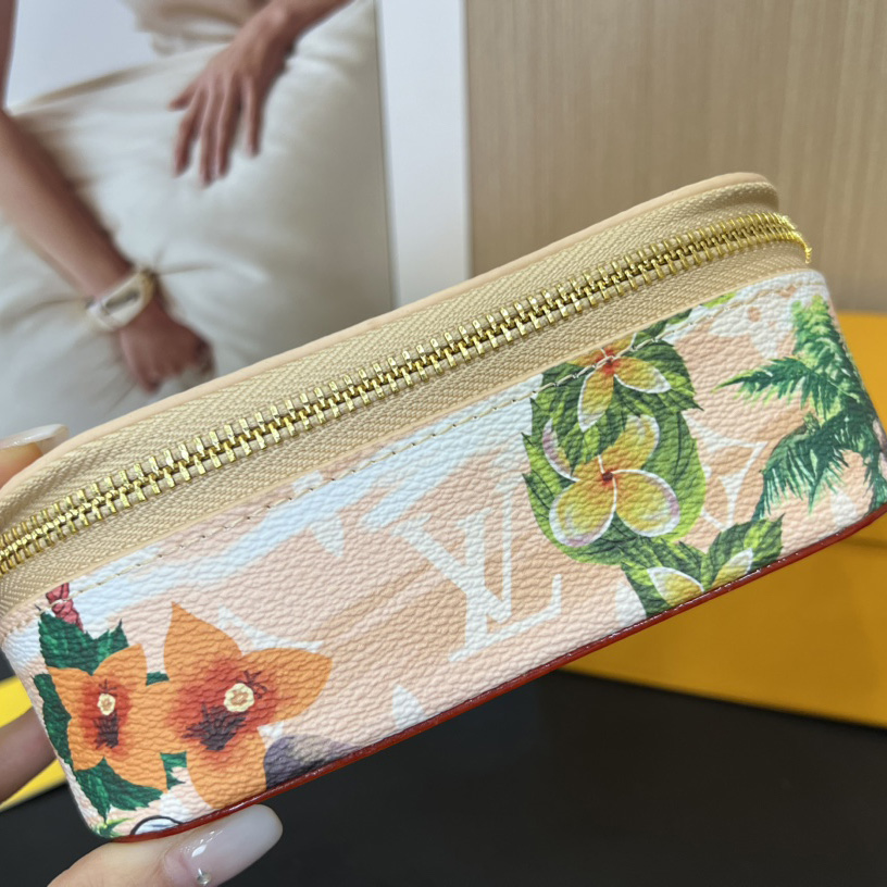 Louis Vuitton Sunglasses Pouch - DopestKickz