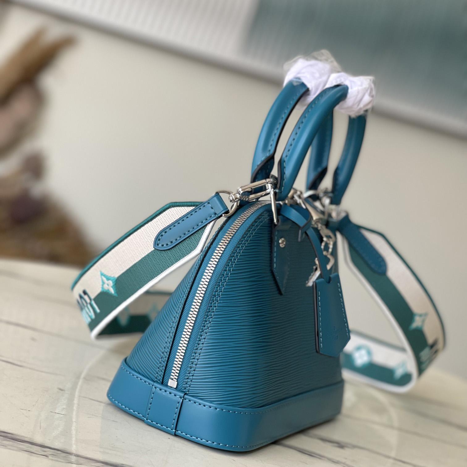 Louis Vuitton  Alma BB Handbag(23.5-17.5-11.5cm)   M20609 - DopestKickz