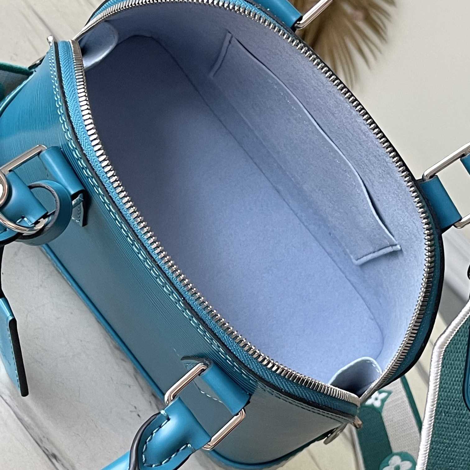 Louis Vuitton  Alma BB Handbag(23.5-17.5-11.5cm)   M20609 - DopestKickz