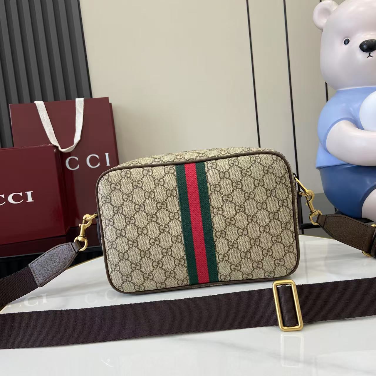 Gucci Ophidia Medium Crossbody Bag - DopestKickz