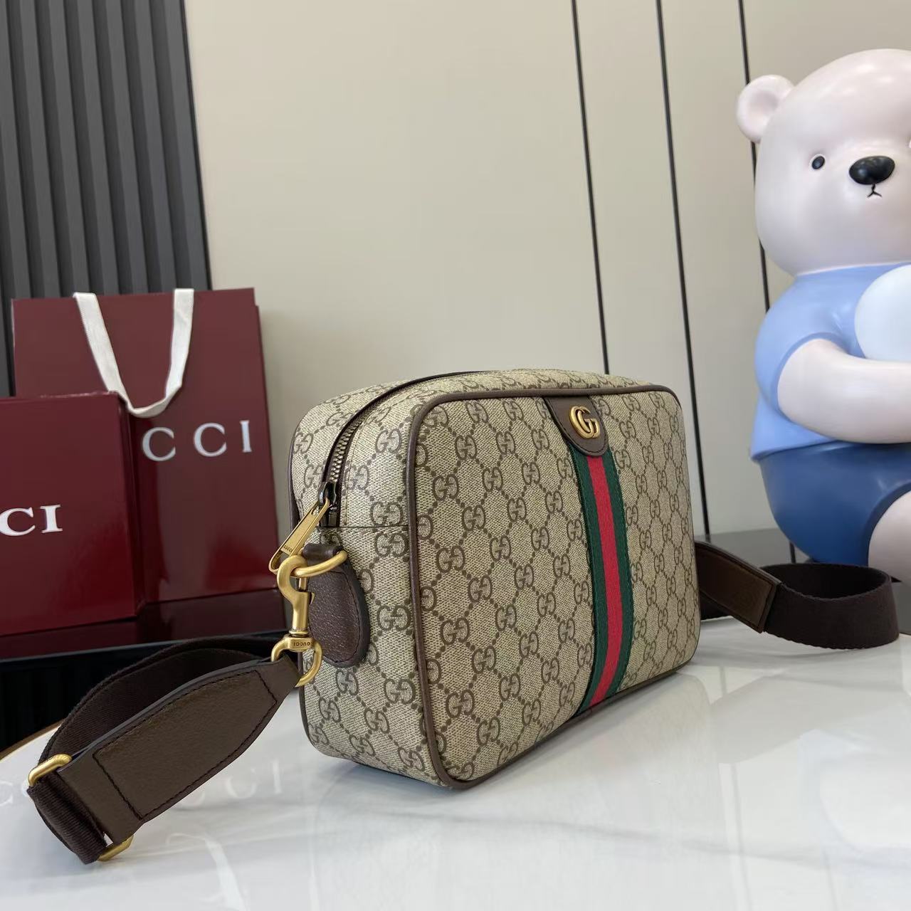 Gucci Ophidia Medium Crossbody Bag - DopestKickz